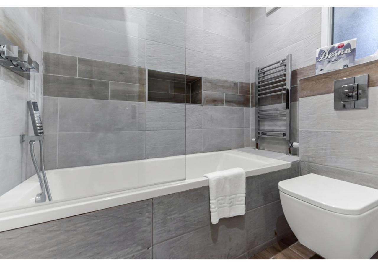 Appartement Captivating 2 Bd Flat In *