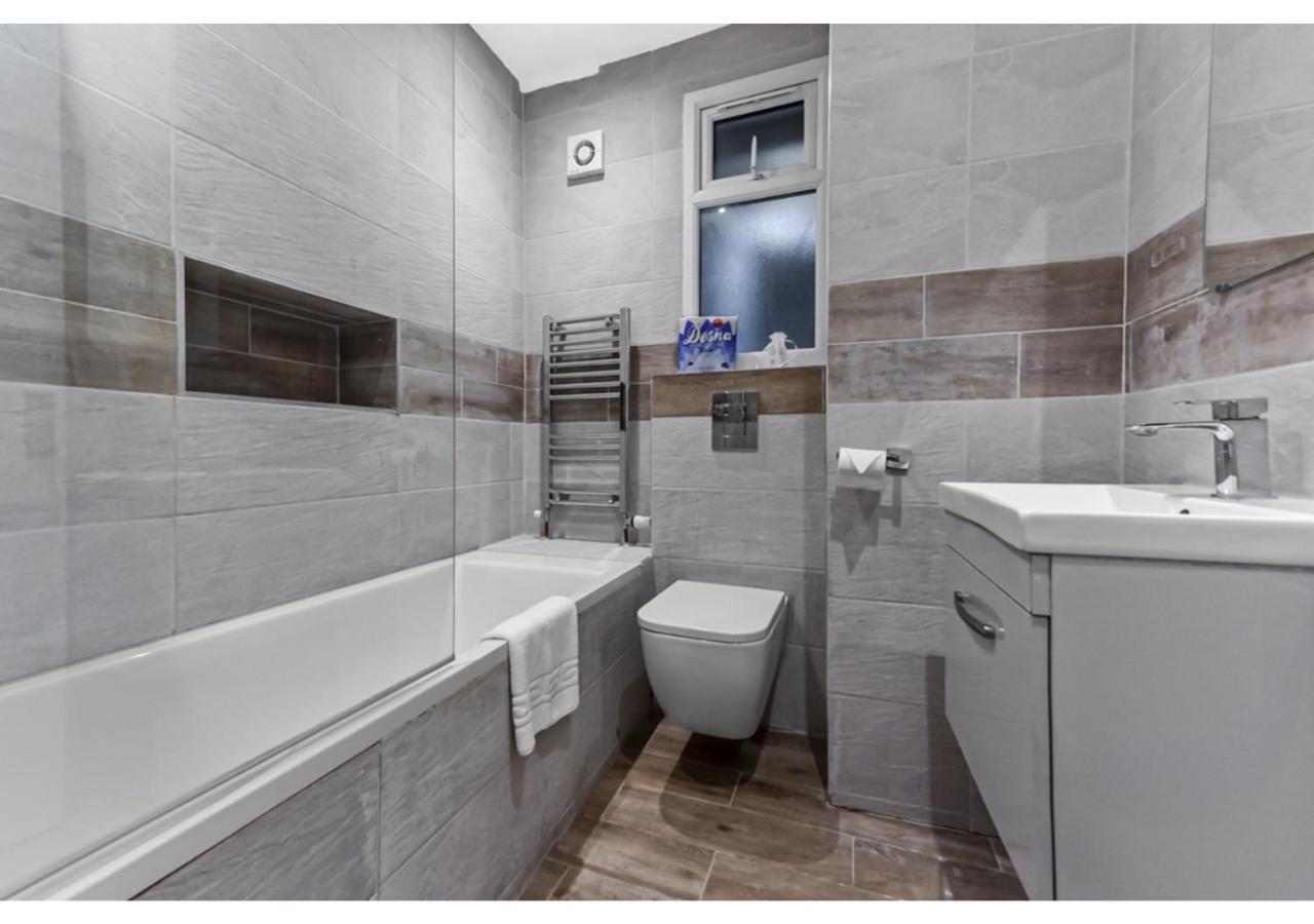 Captivating 2 Bd Flat In Appartement Londen