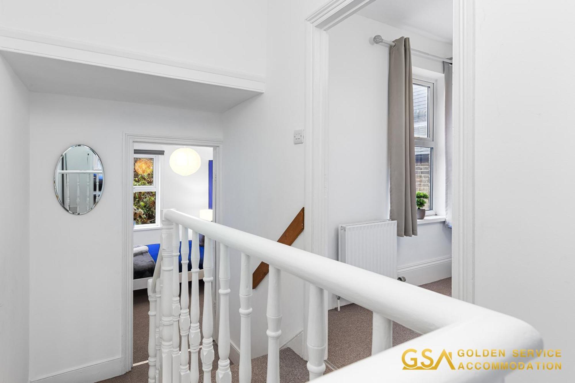 Holiday home Stylist And Cosy 3 Bed House Leytonstone Sleeps 7 *