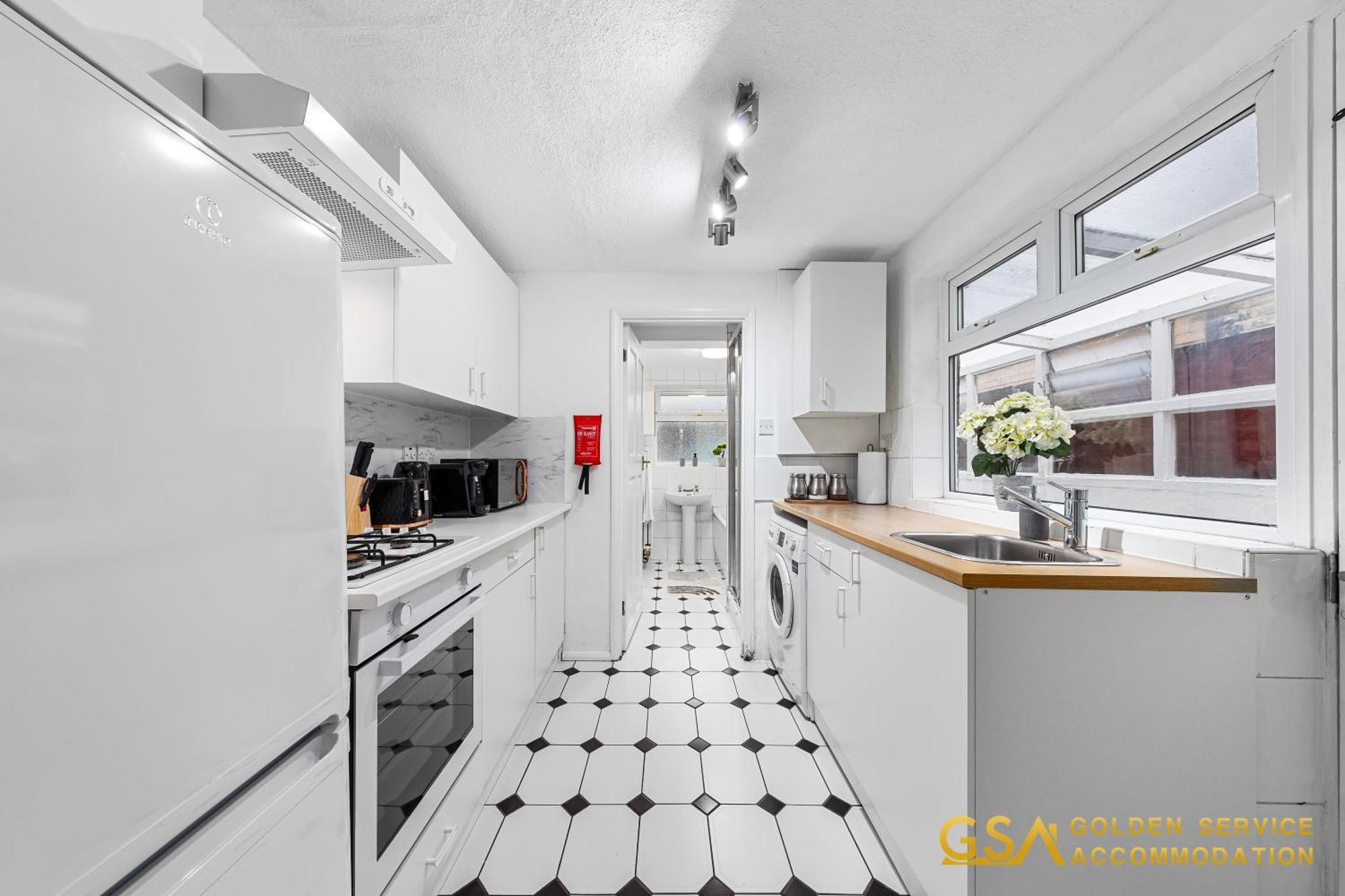 Stylist And Cosy 3 Bed House Leytonstone Sleeps 7 London