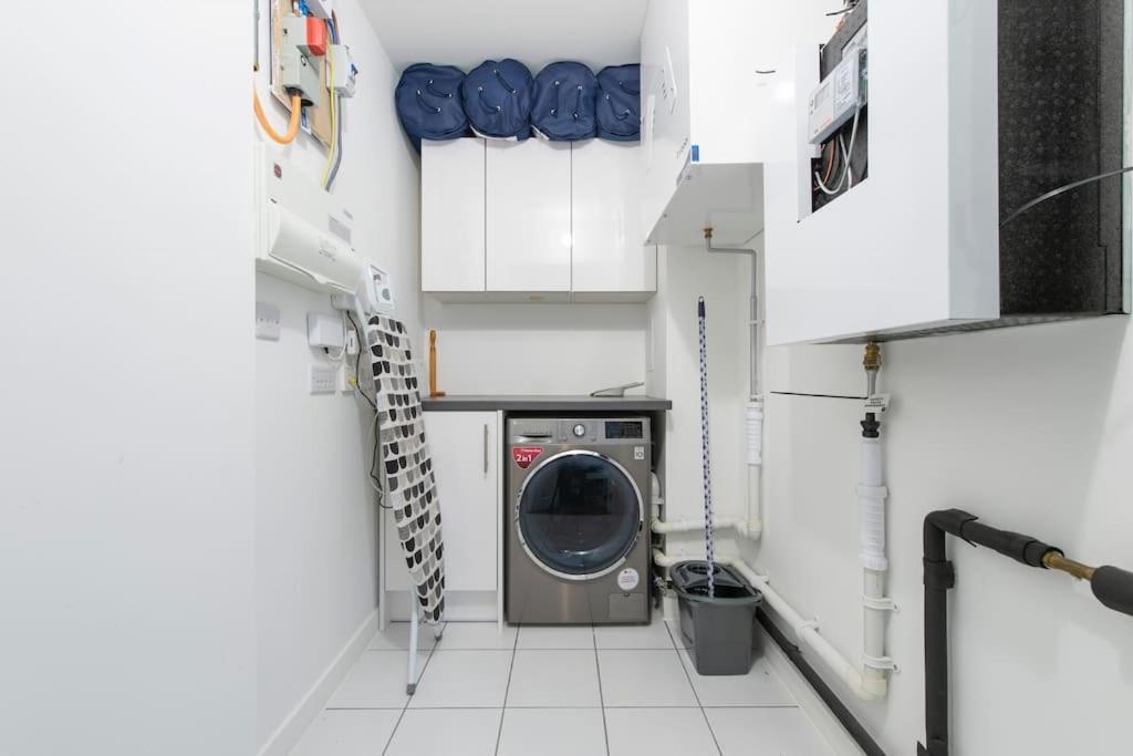 Stunning Luxury 2 Bedroom Appartamento Londra