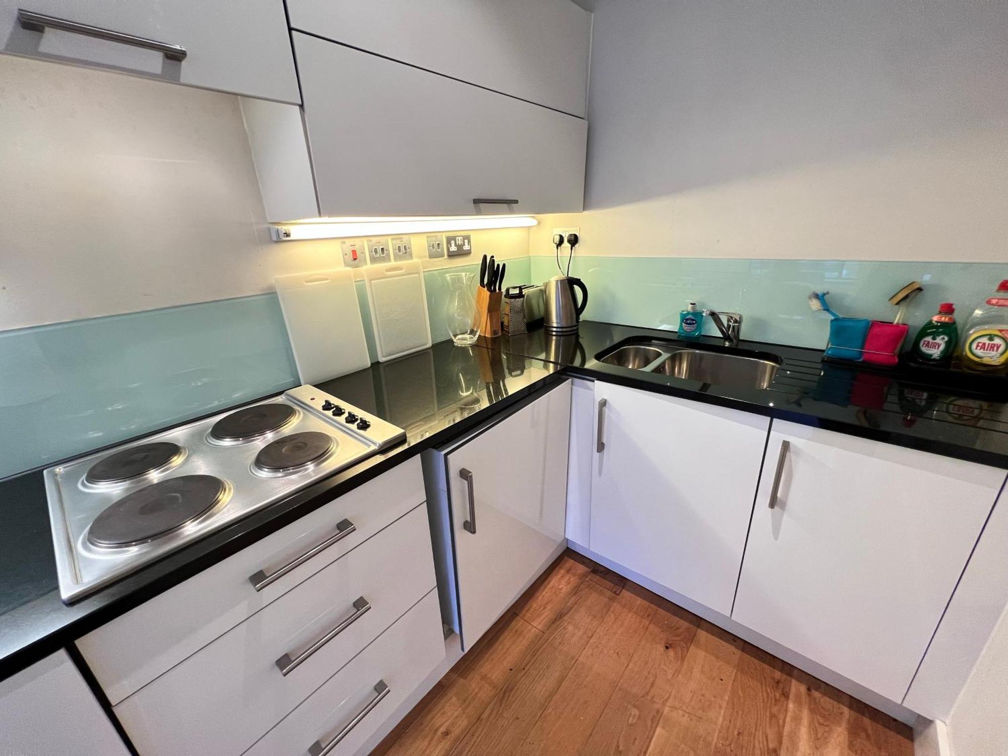 Deluxe Entire Flat At Farringdon Station * Londra