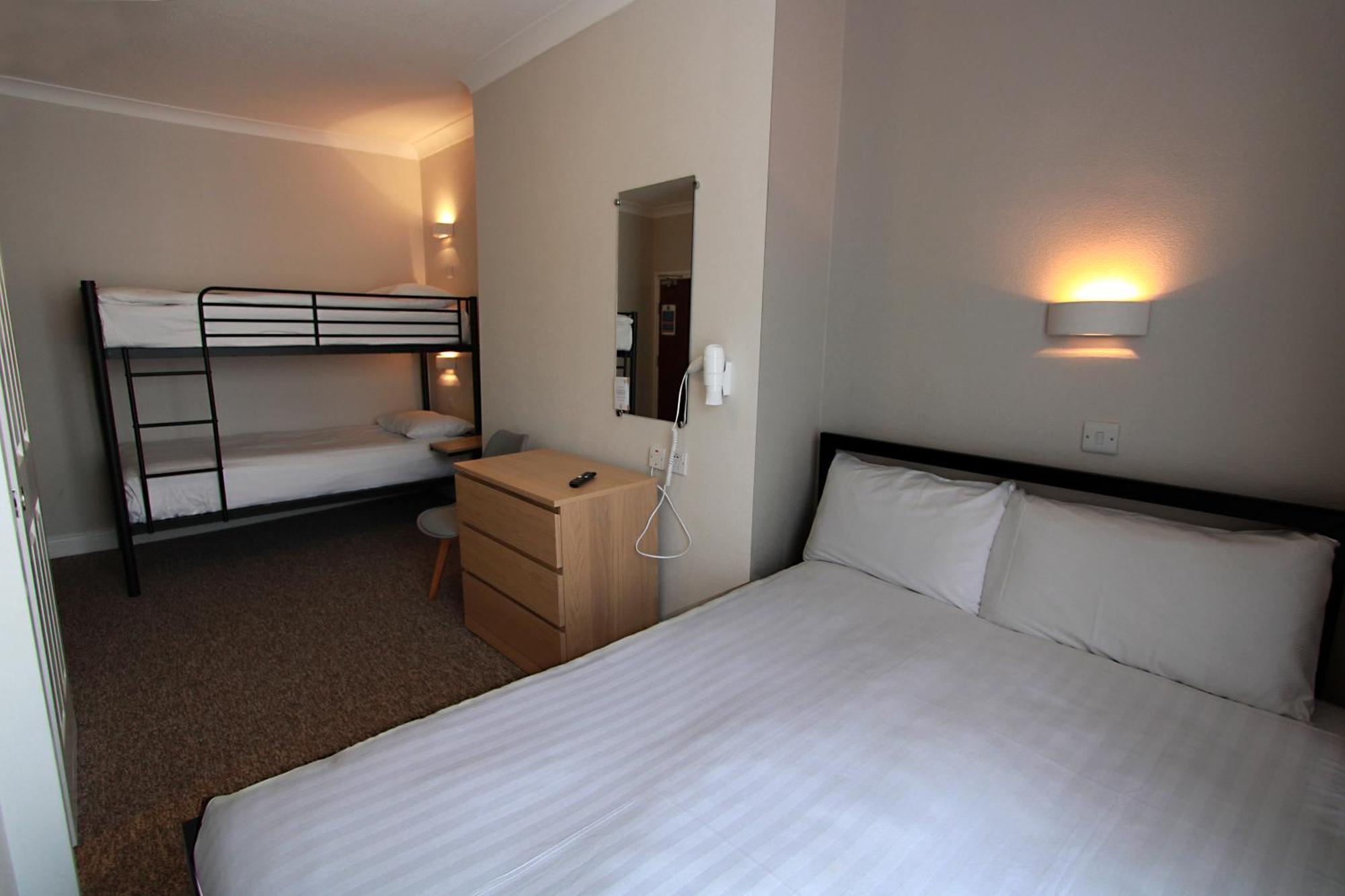 Lords Hotel