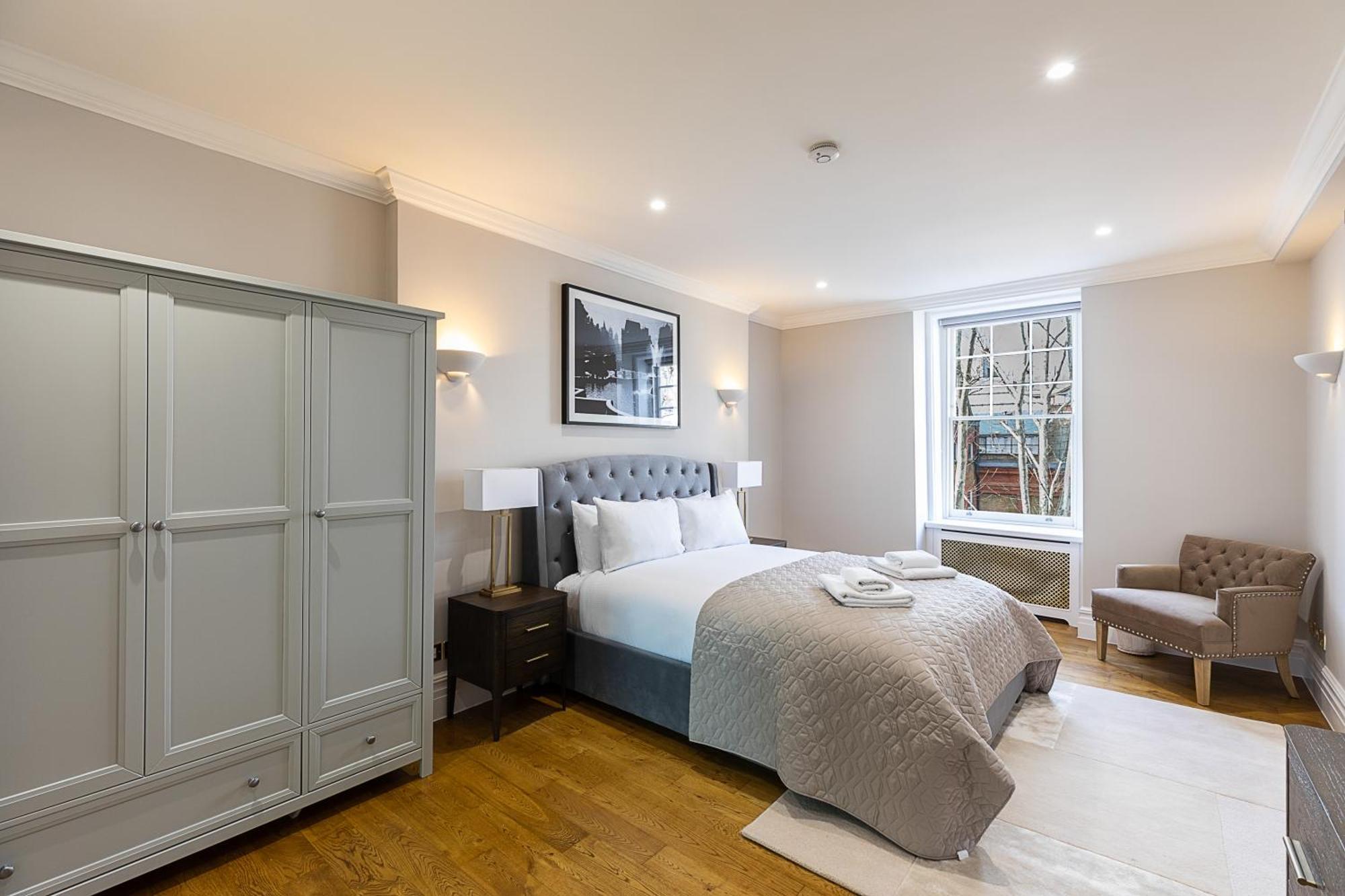 Astonishing Flats Near Mayfair & Piccadilly Circus Apartment *
