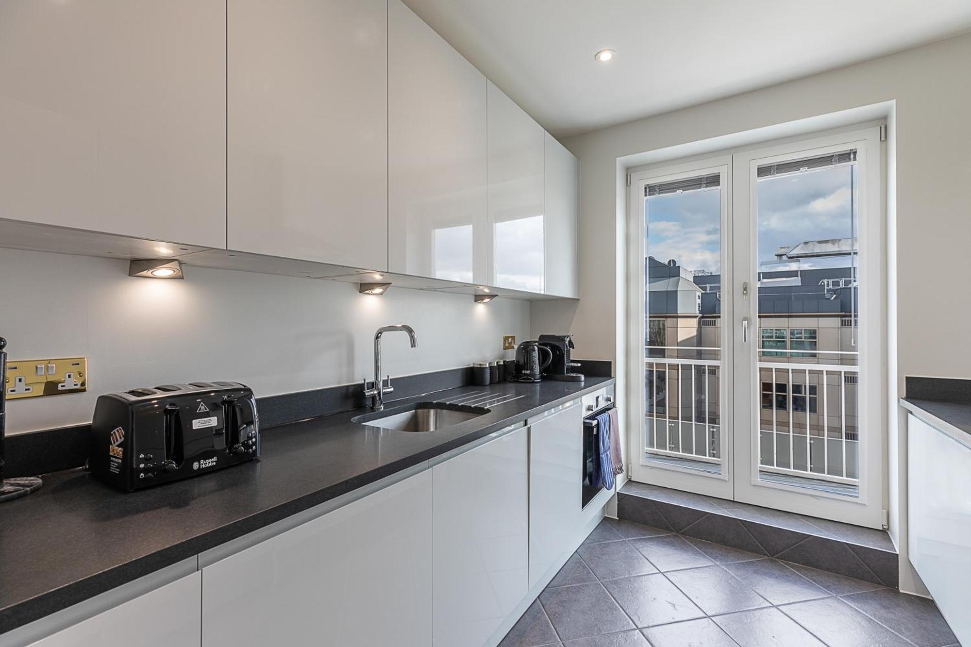 Apartment Astonishing Flats Near Mayfair & Piccadilly Circus