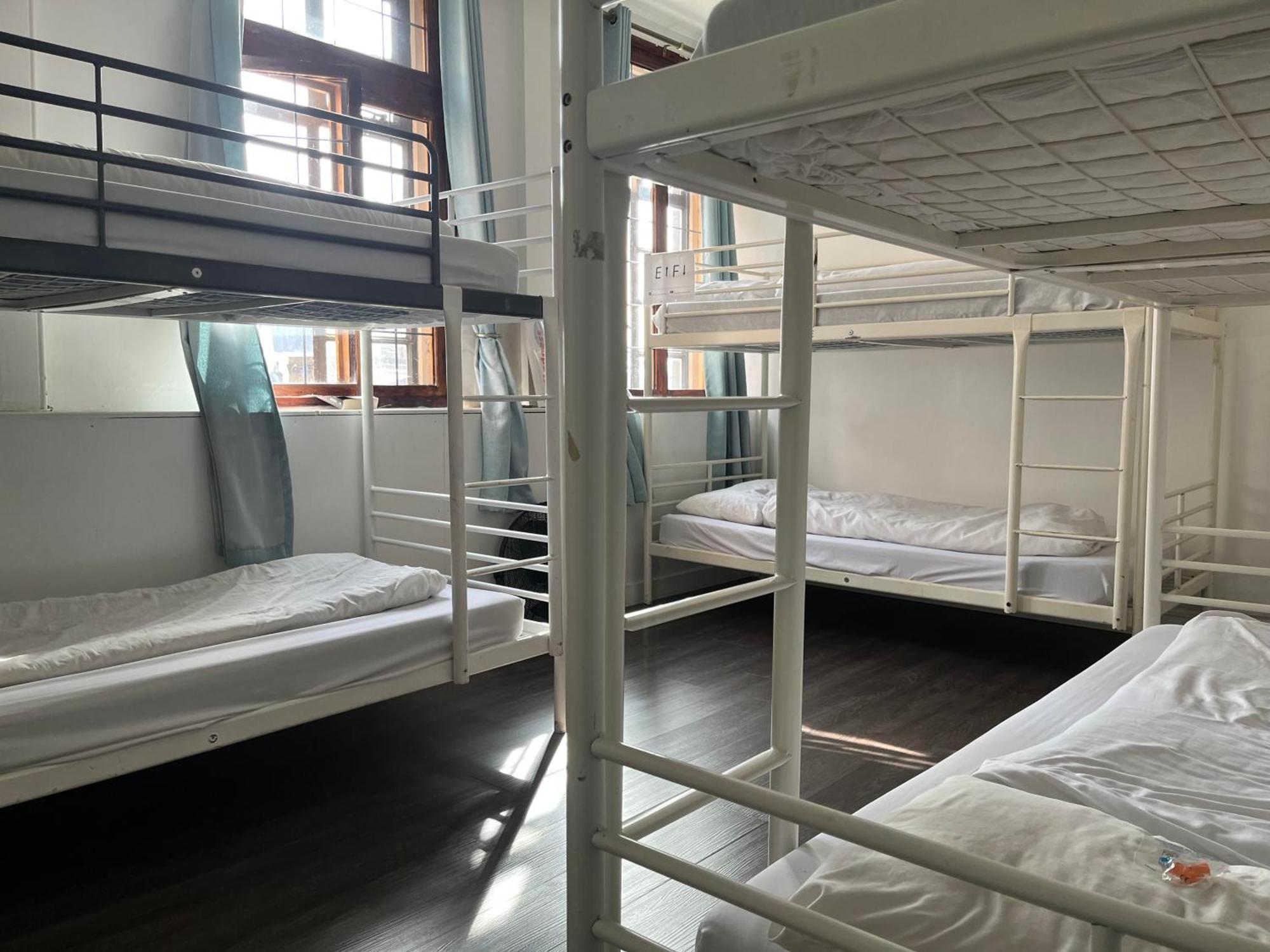 The Walrus Bar&hostel London