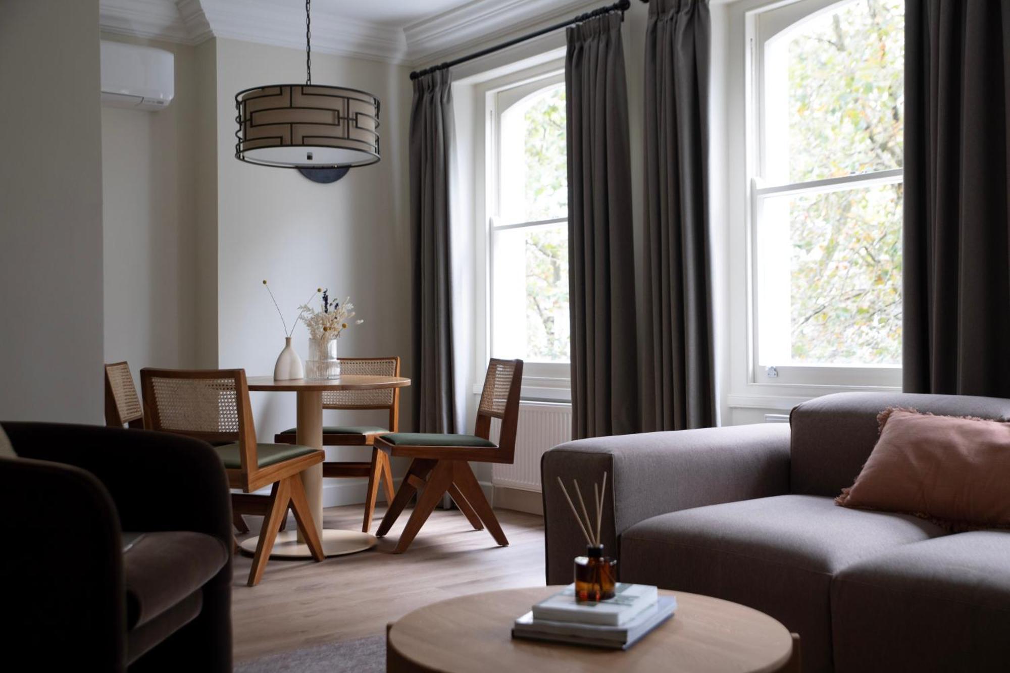 Gulaid House Knightsbridge By Bob W 5*