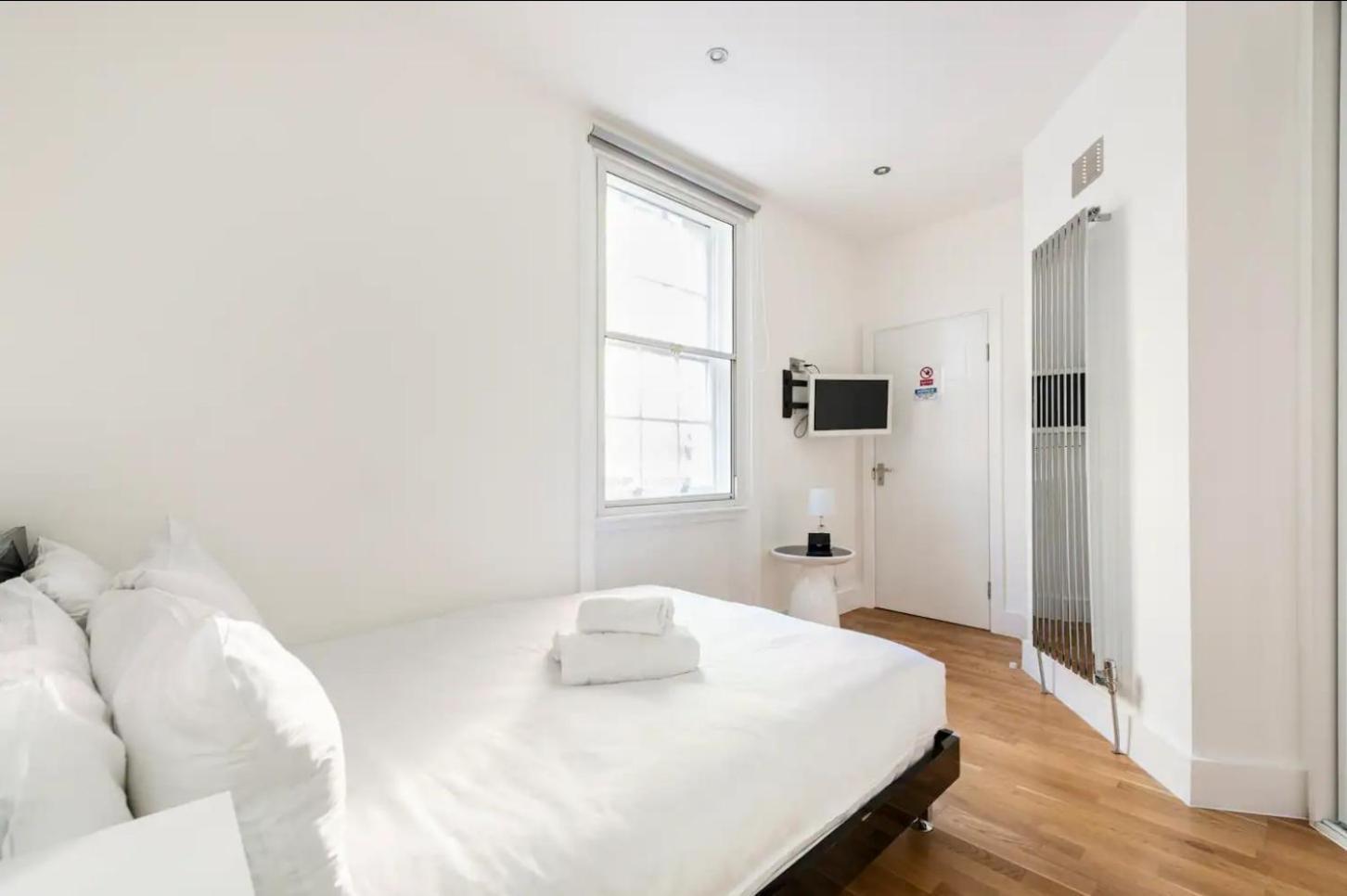 Apartment Stylish Flat In Heart Of