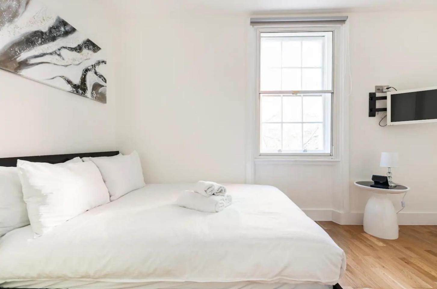 Stylish Flat In Heart Of