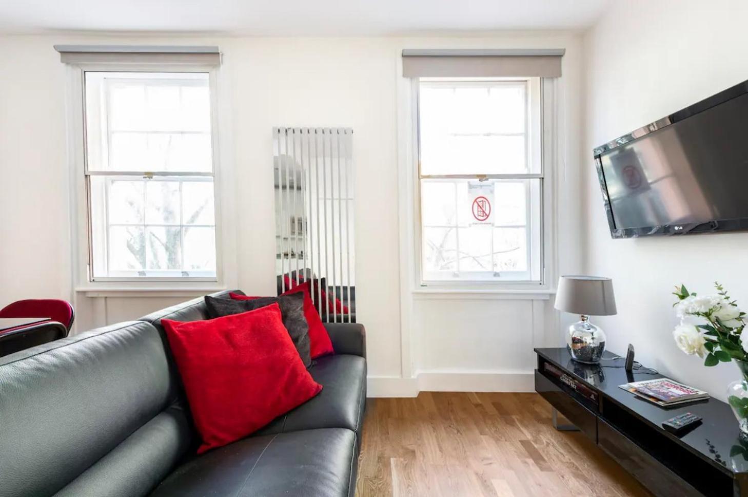 Apartment Stylish Flat In Heart Of