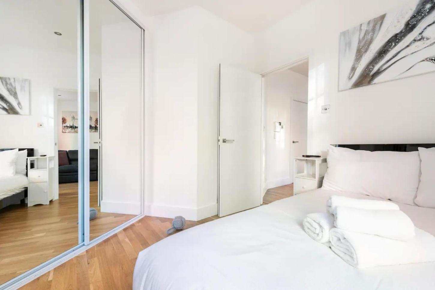 Stylish Flat In Heart Of Apartment