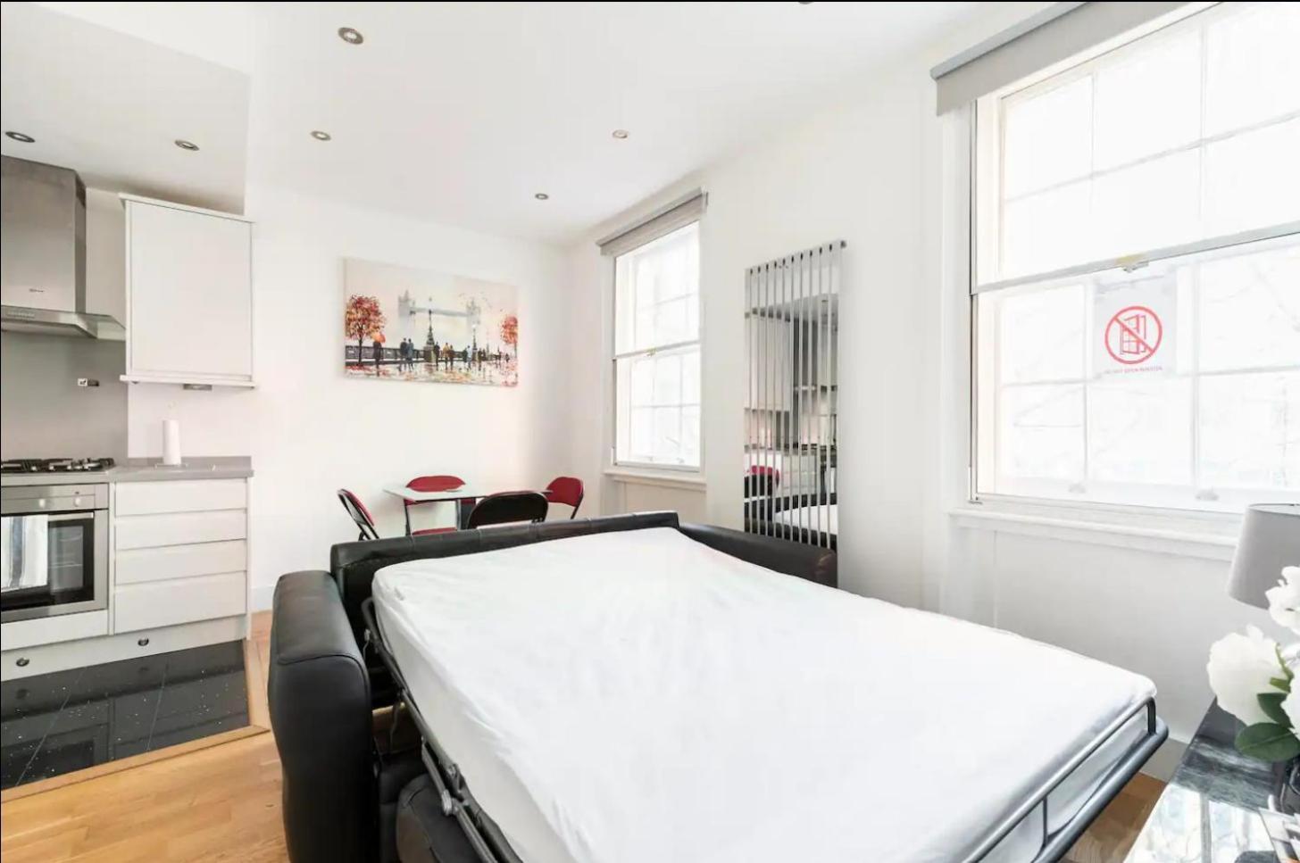 Apartment Stylish Flat In Heart Of London