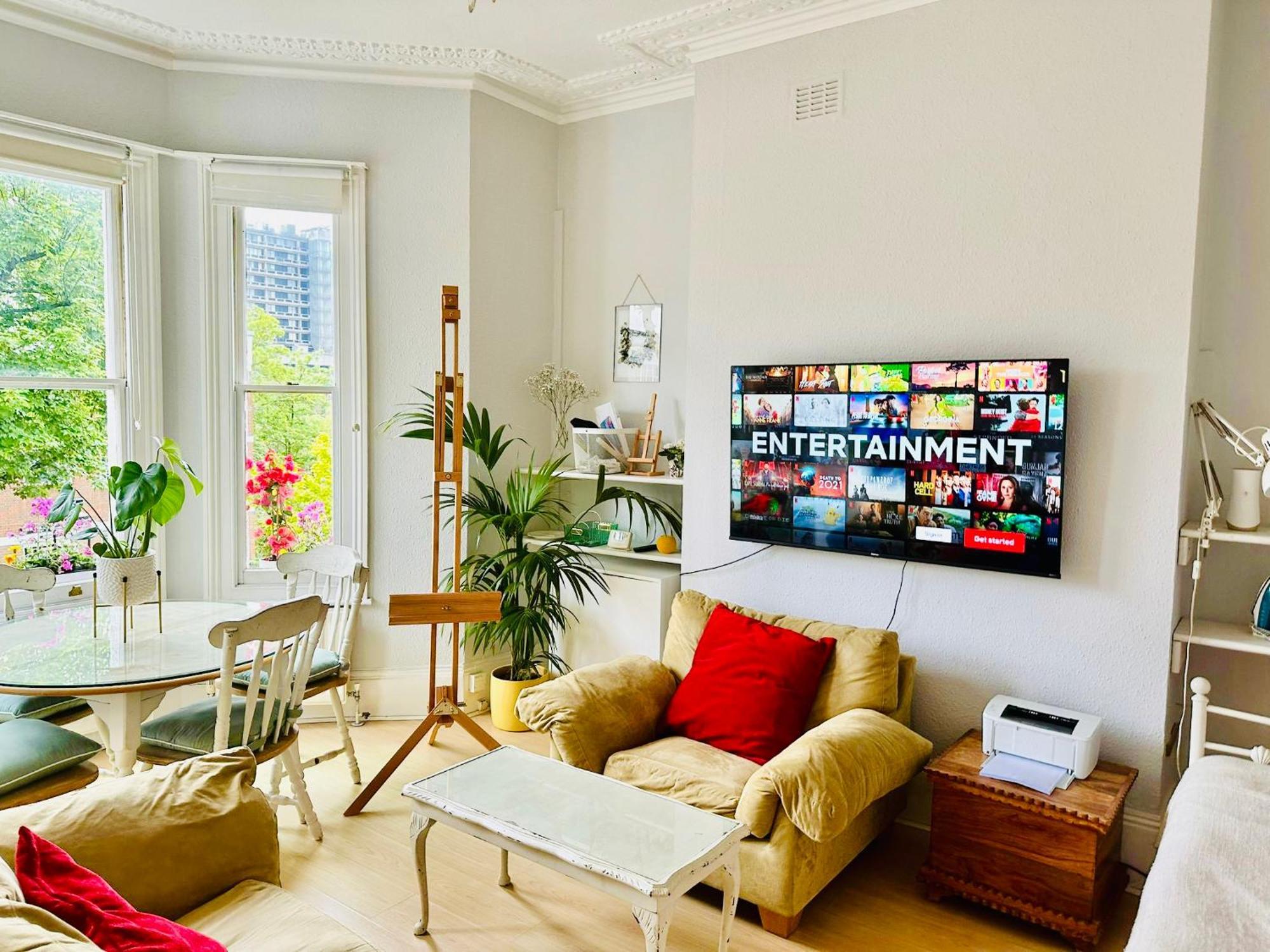 Artist's Bright Hampstead Heath Village 2 Bed Appartement Londres
