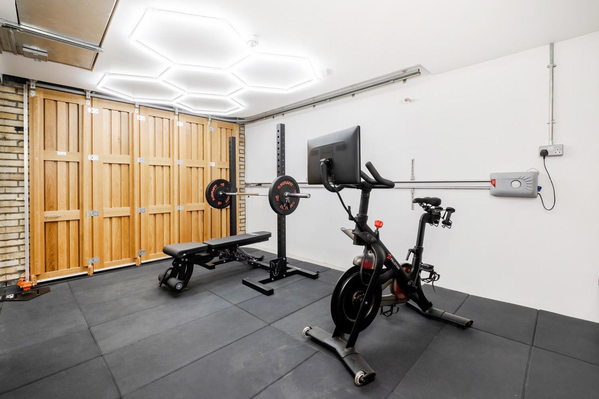 Luxury Mayfair Townhouse With Ac 3br 3ba Semesterbostad