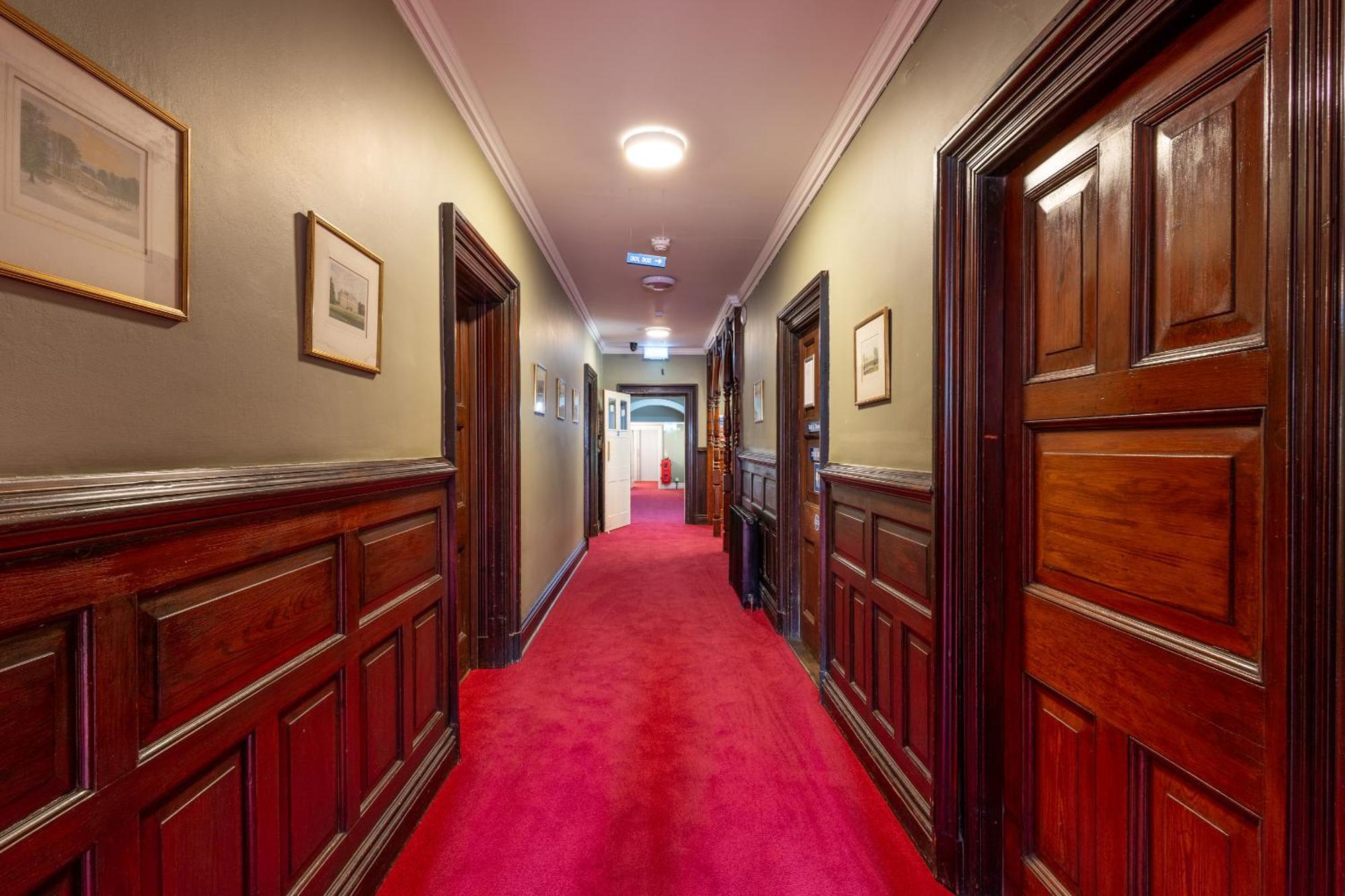Palmers Swiss Hostel *