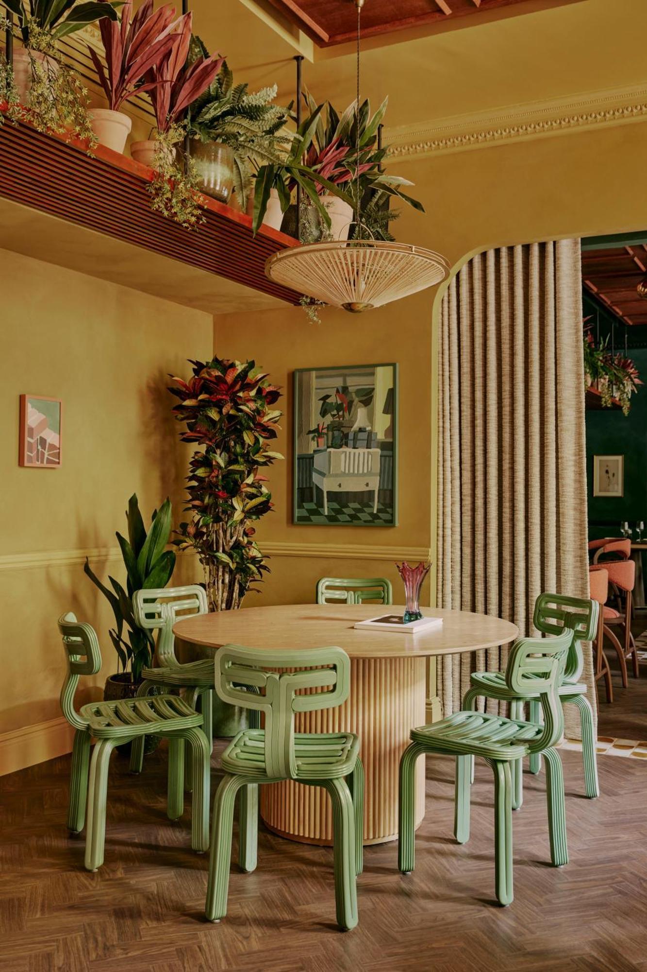 Hotel Ember Locke Kensington 4*