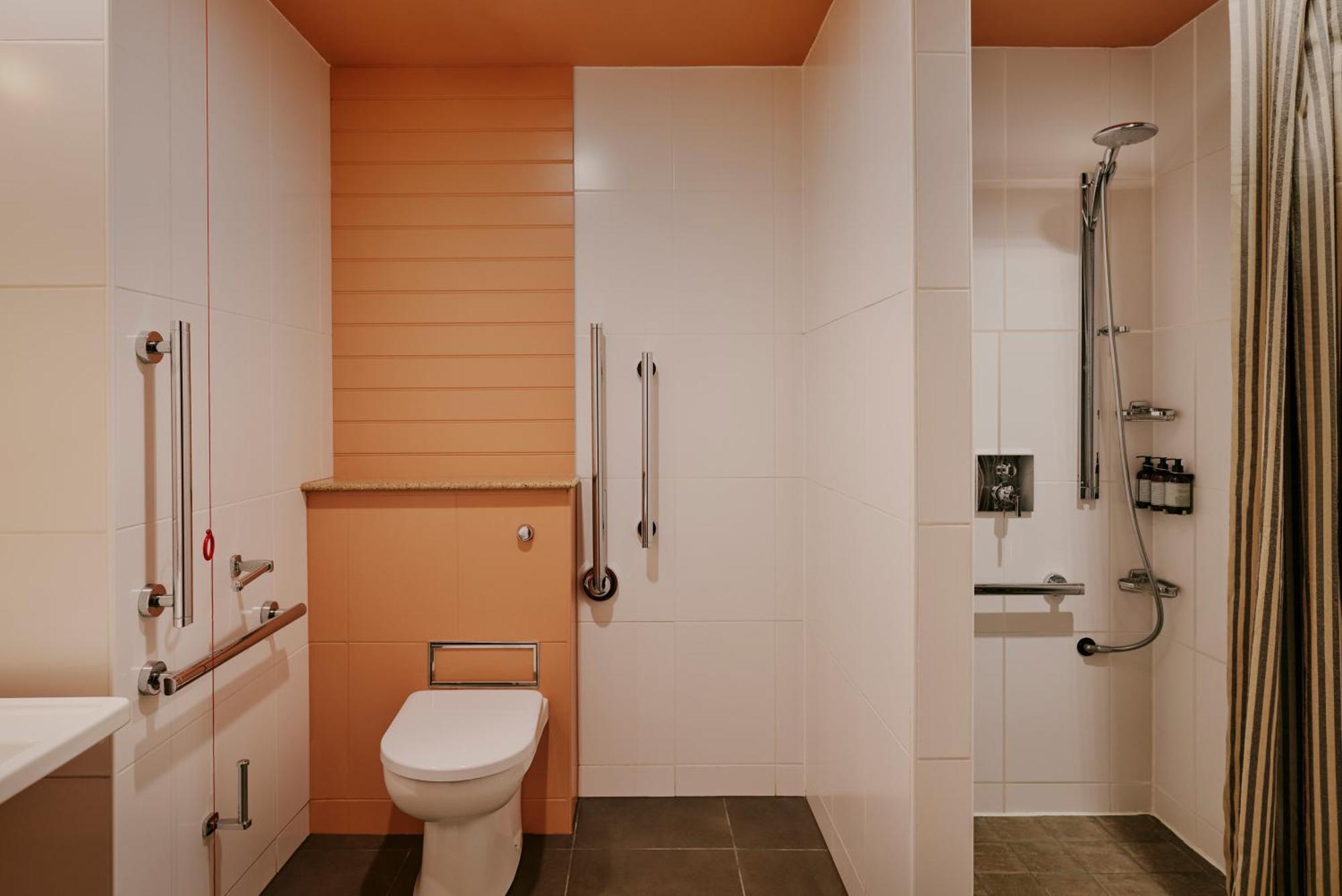 Hotel Ember Locke Kensington 4*