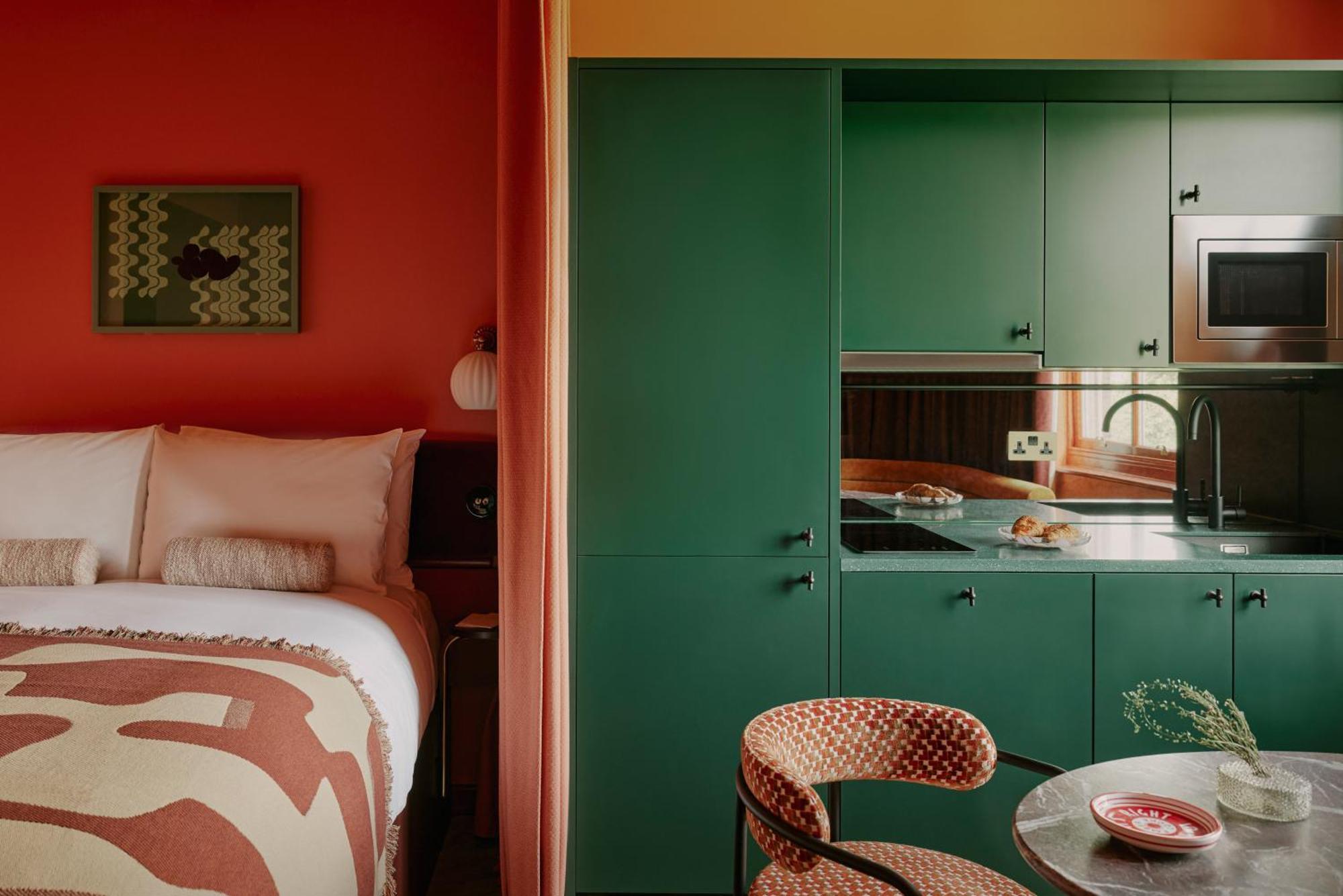 Ember Locke Kensington Hotel 4*