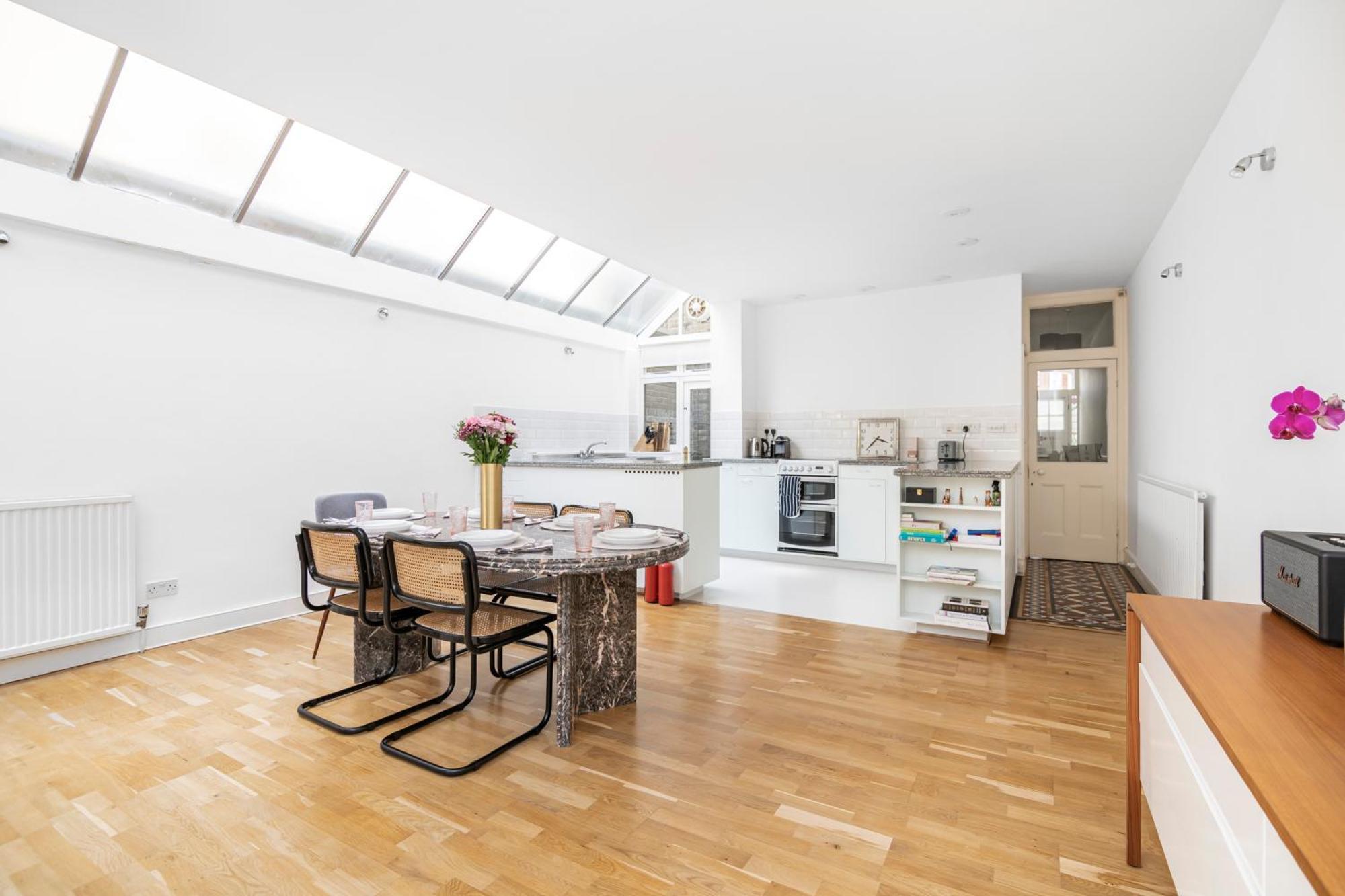 4 Bedroom Edwardian Family House Wgarden, Notting Hill London