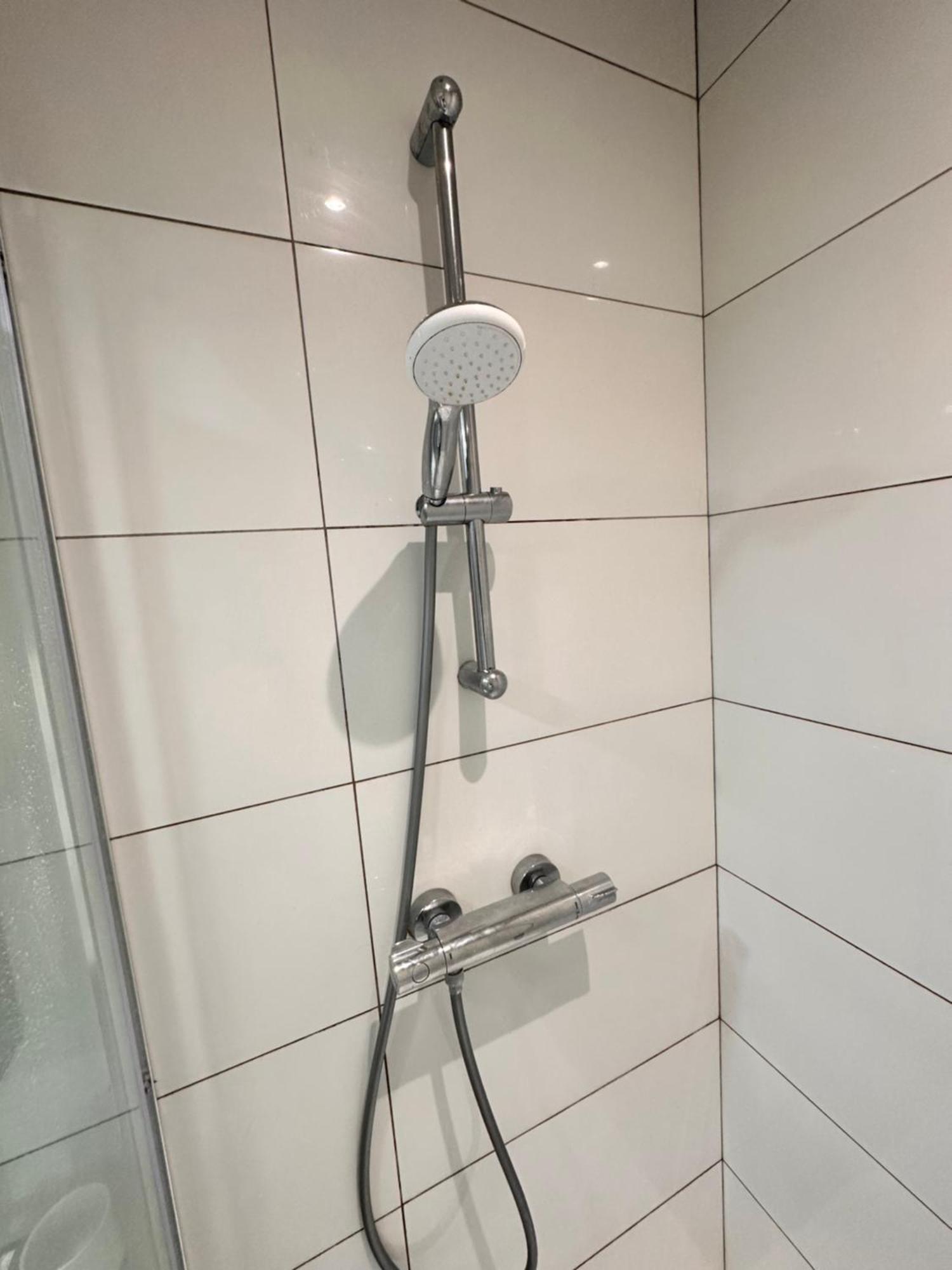 Gjestgiverier Double And Single In Bromley By Bow London