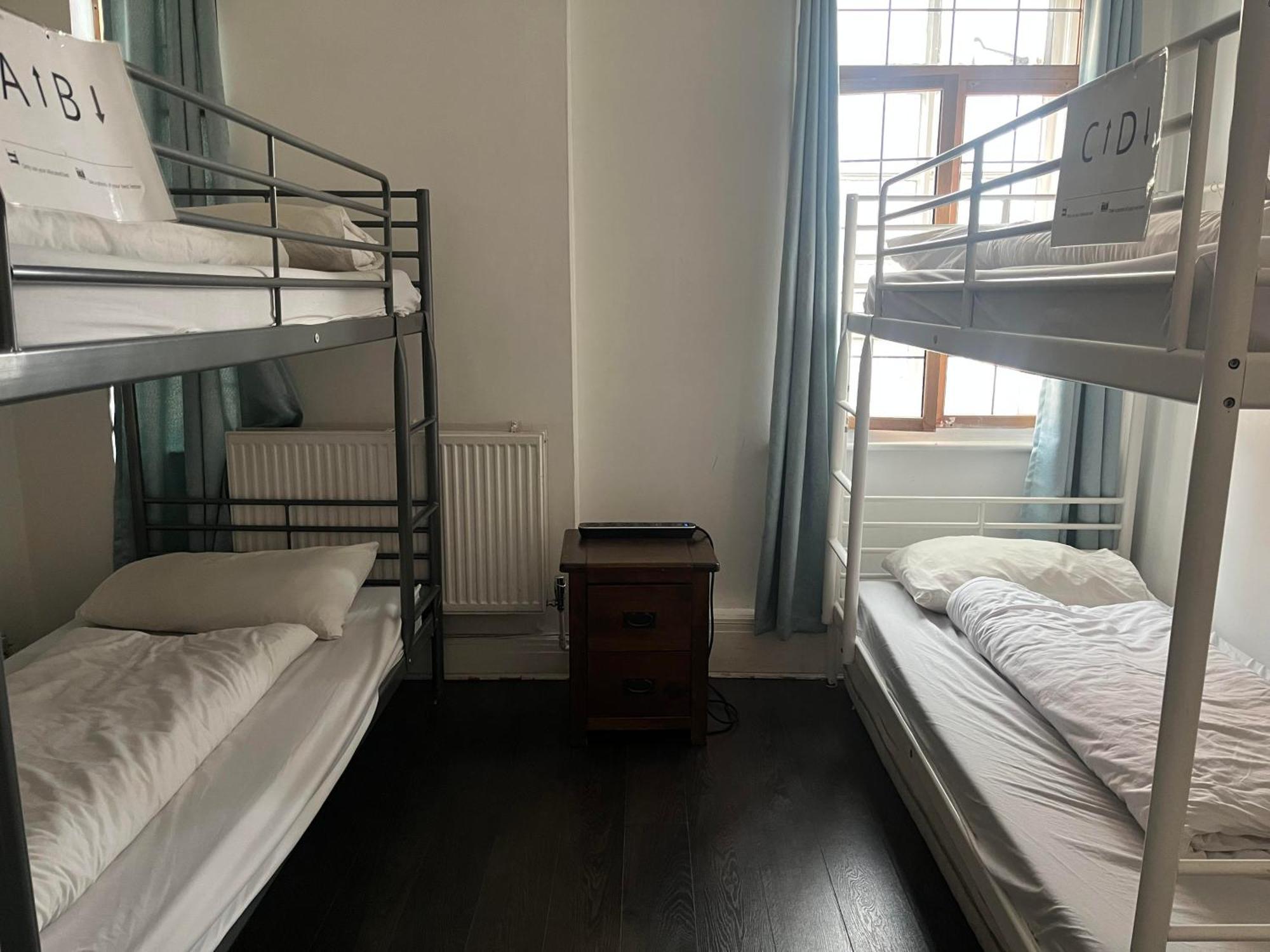 The Walrus Bar&hostel London