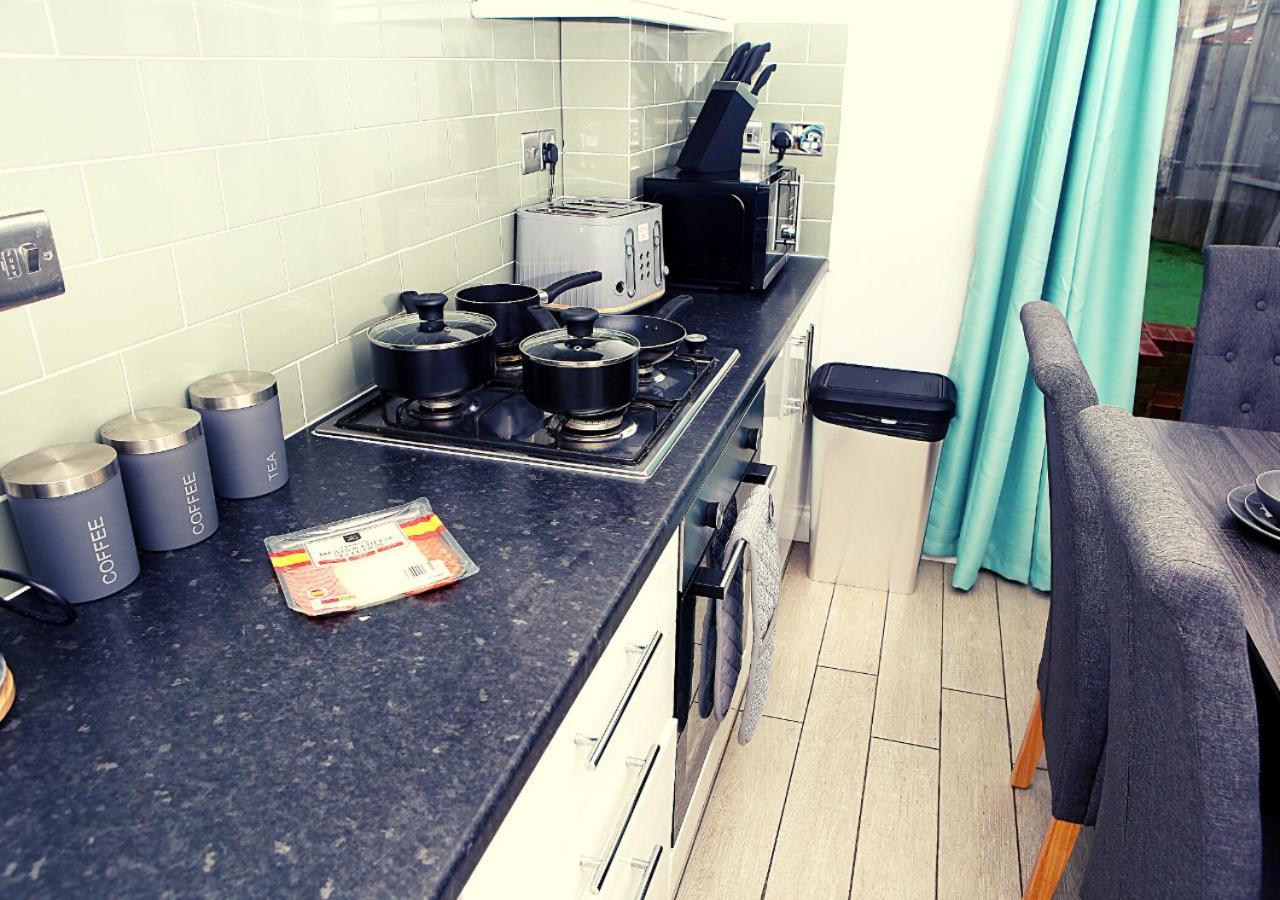 Appartement 3-bed House With Parking Near O2 Londen