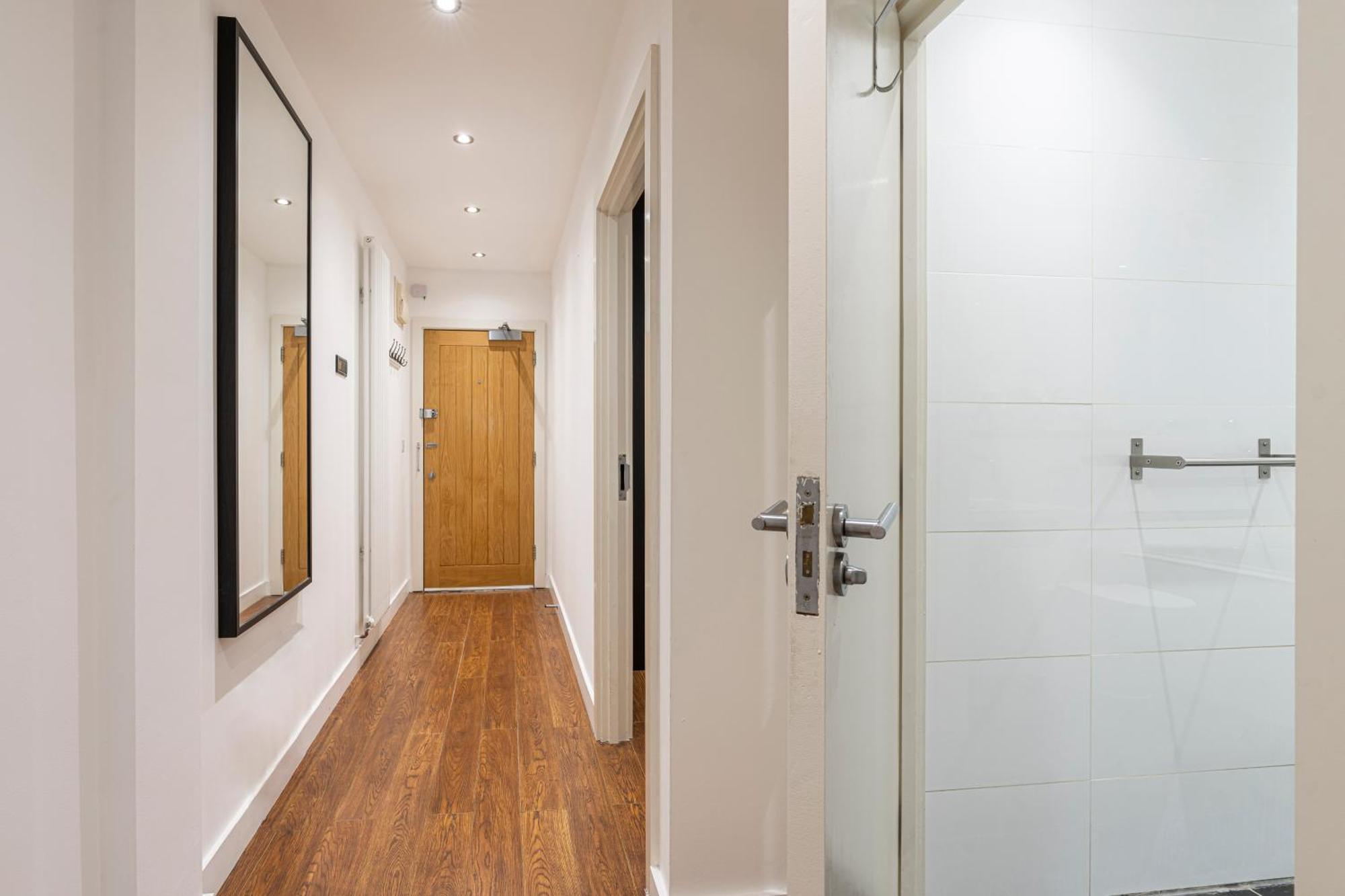 Kensington & Chelsea Apartment