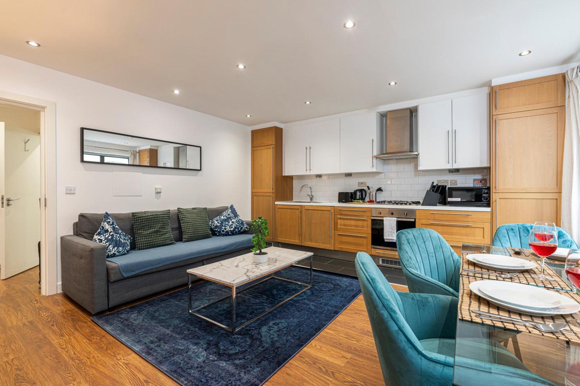 Kensington & Chelsea Apartment *