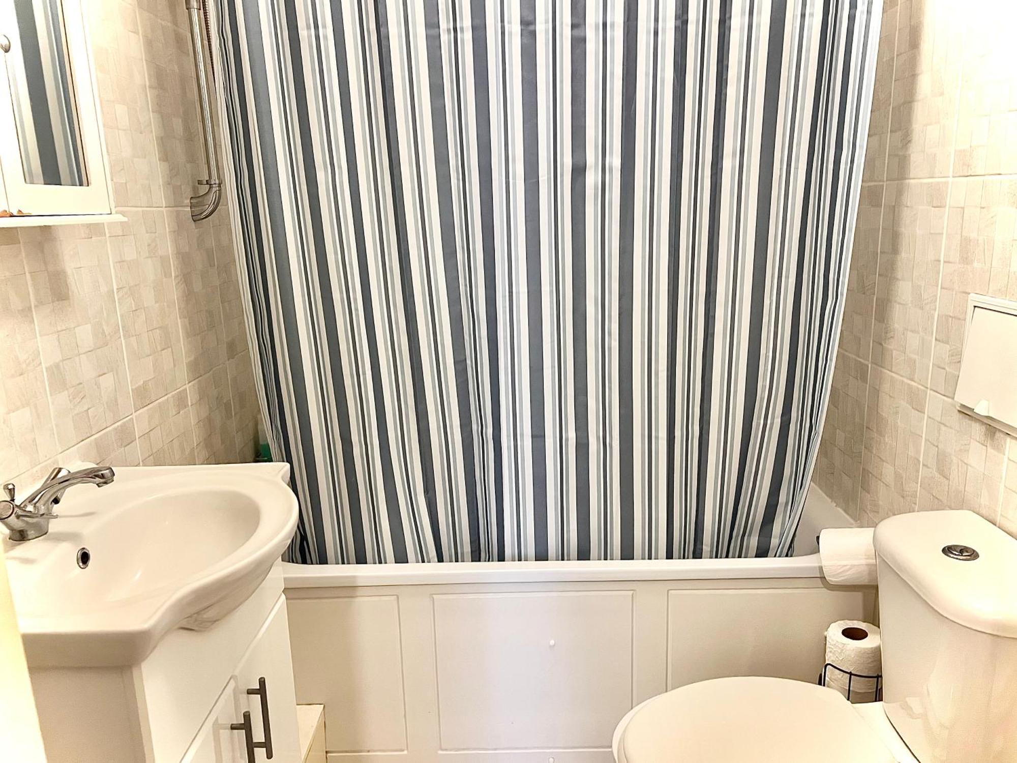 White Chapel Holiday 2 Bedroom Appartement Londen