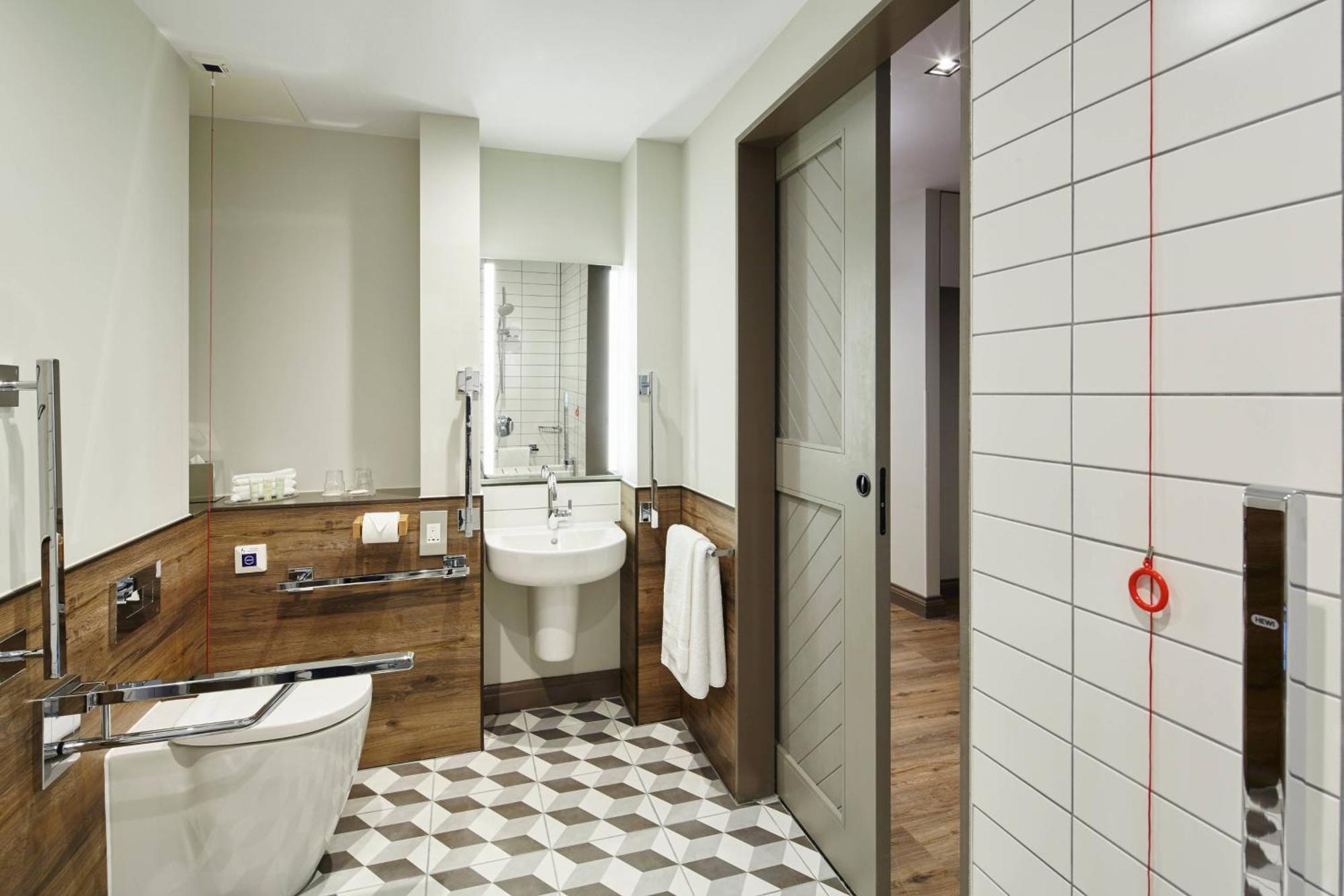 By Marriott Tower Bridge Hotell London