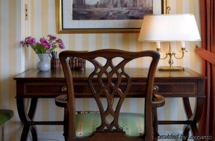 Cheval Thorney Court At Hyde Park 5* London