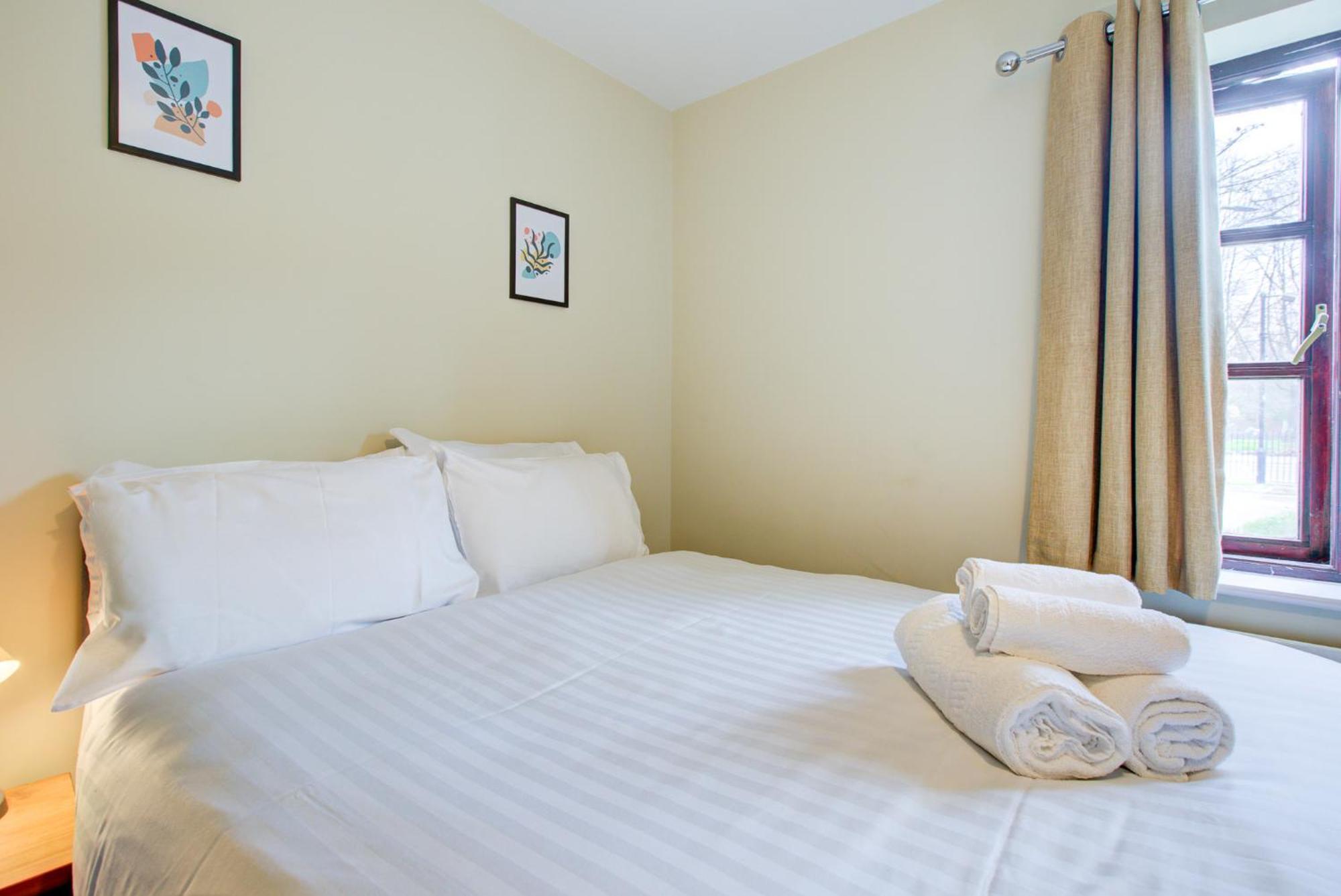 Spacious & Modern 2 Bed Sleeps 5 In Walthamstow * Londres