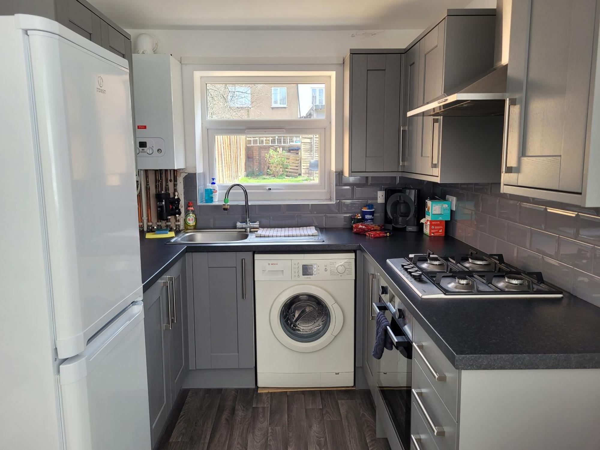 Lovely 2-bed Fully Refurbished House In