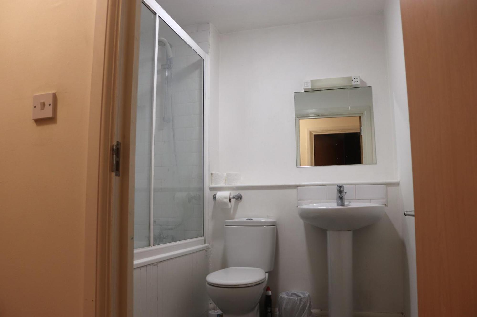 Spacious 2br Flat In Central Near Elephant And Castle Station London