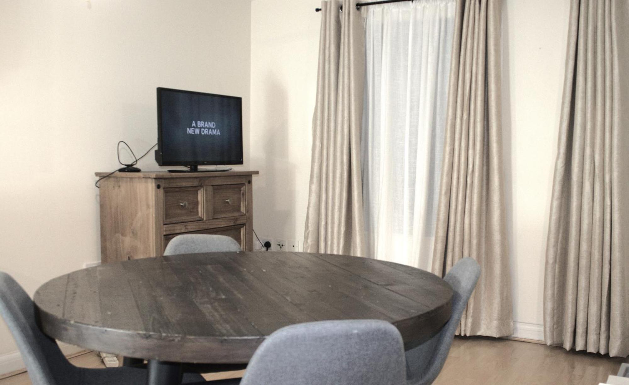 Apartment Spacious 2br Flat In Central Near Elephant And Castle Station *
