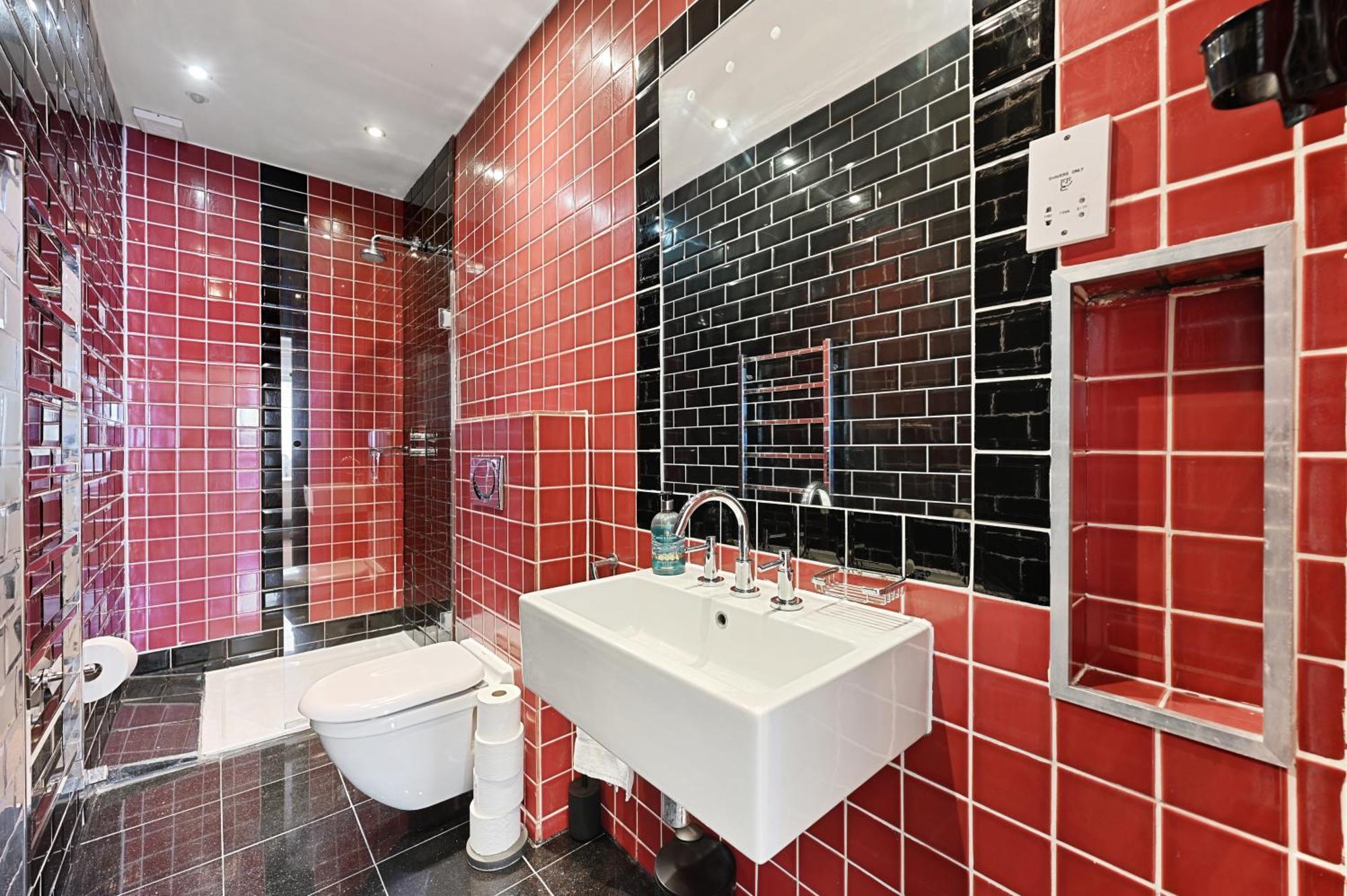 Apartment Beautiful 2 King Size Beds 2 Bath- Sleeps 5 In Earls Court