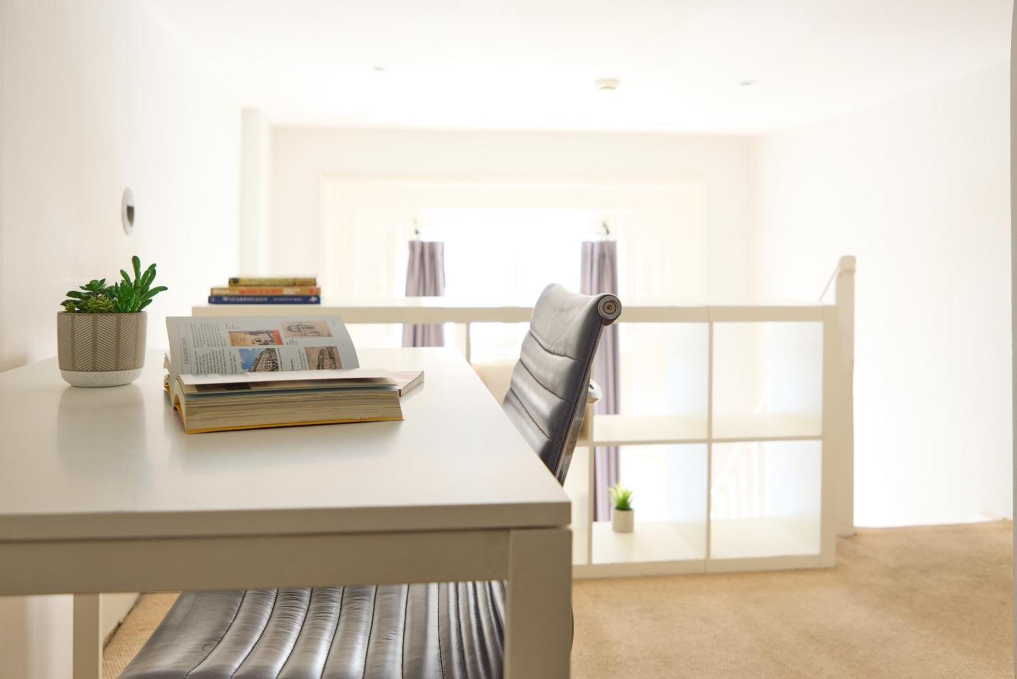 Charming 1-bed In Apartment