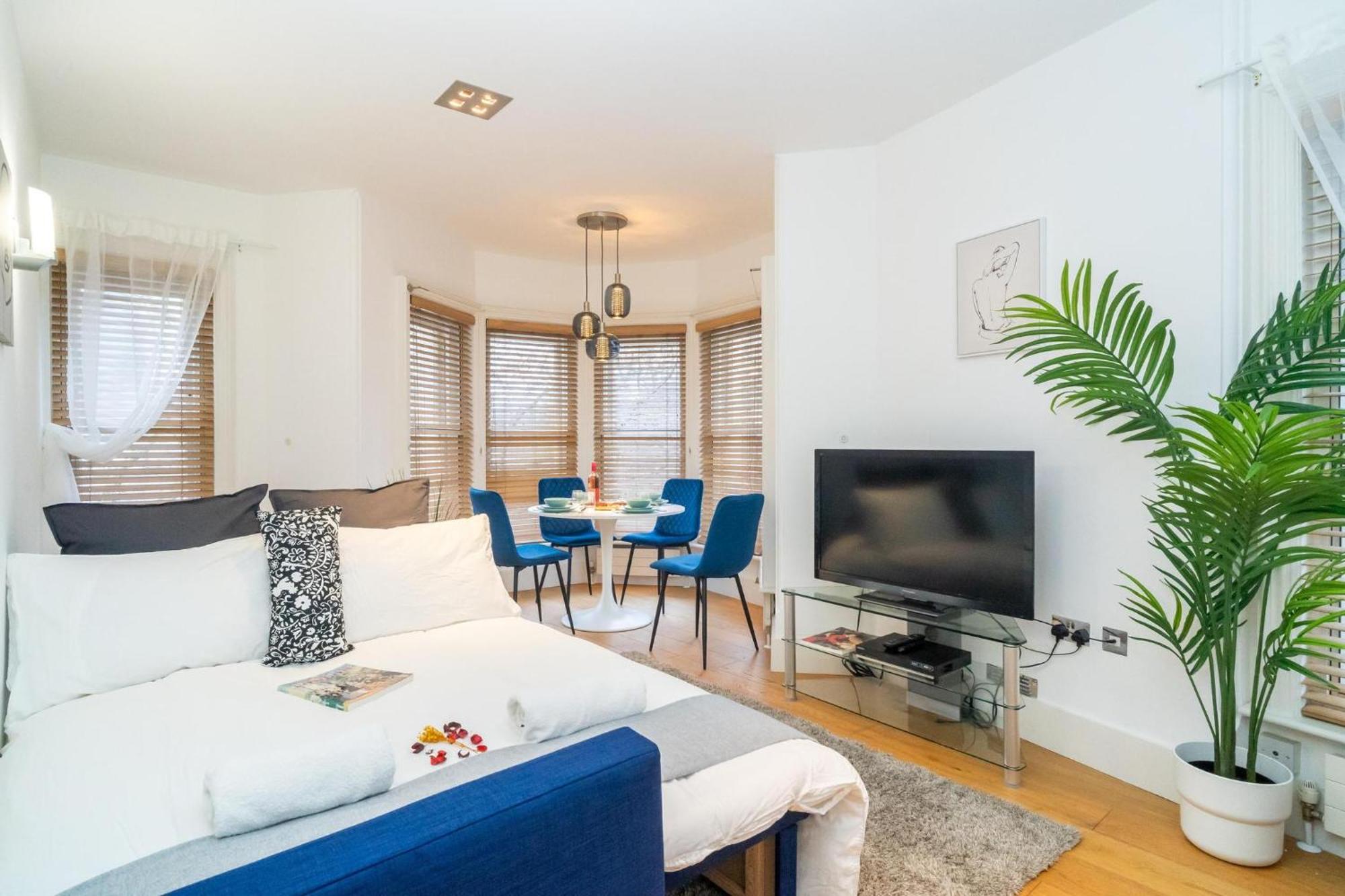 Apartment Heart Of London's West End / Pro Host London