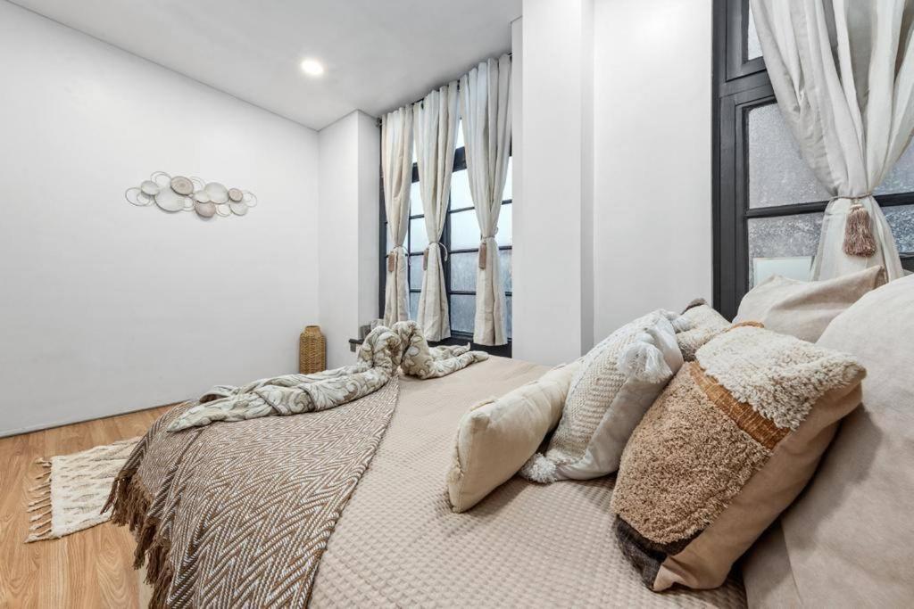 Leilighet Two Bedroom Flat Right Opposite To Harrods Kb15 *
