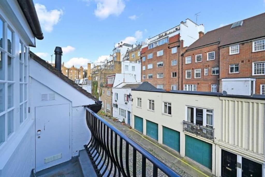 Family Mews Next To Hyde Park