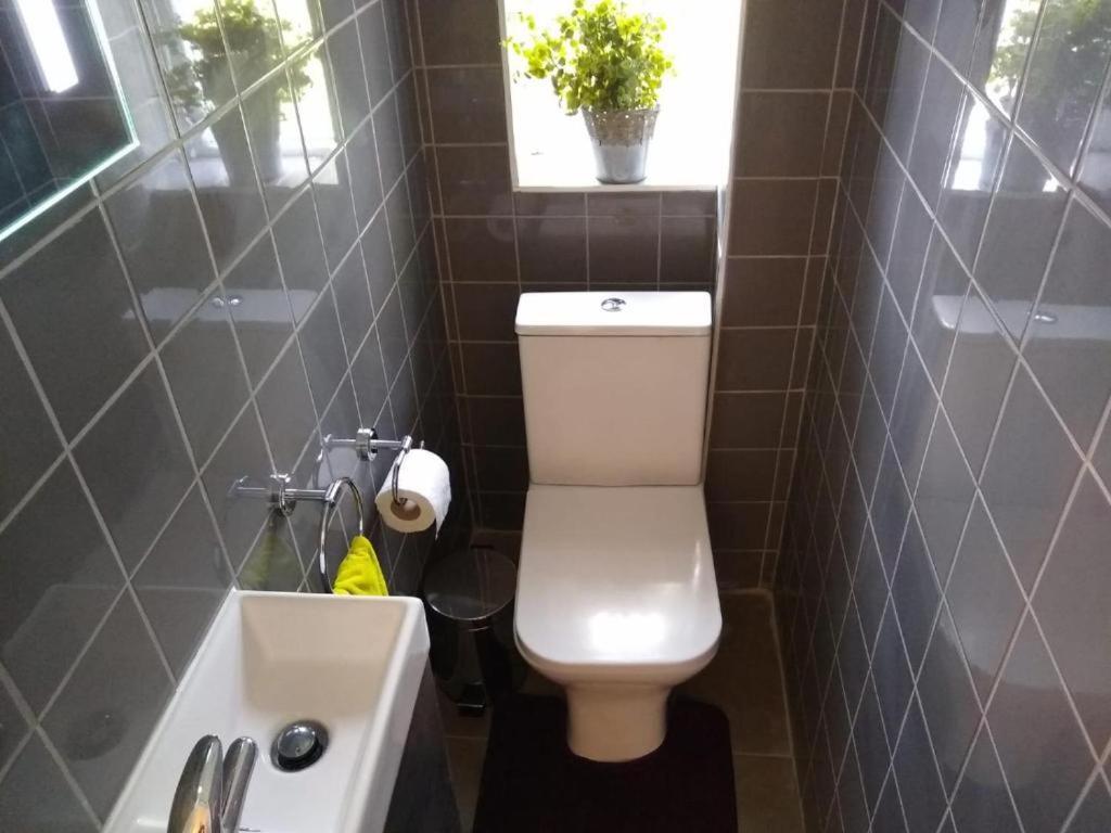 Large Self Catering House * Londres