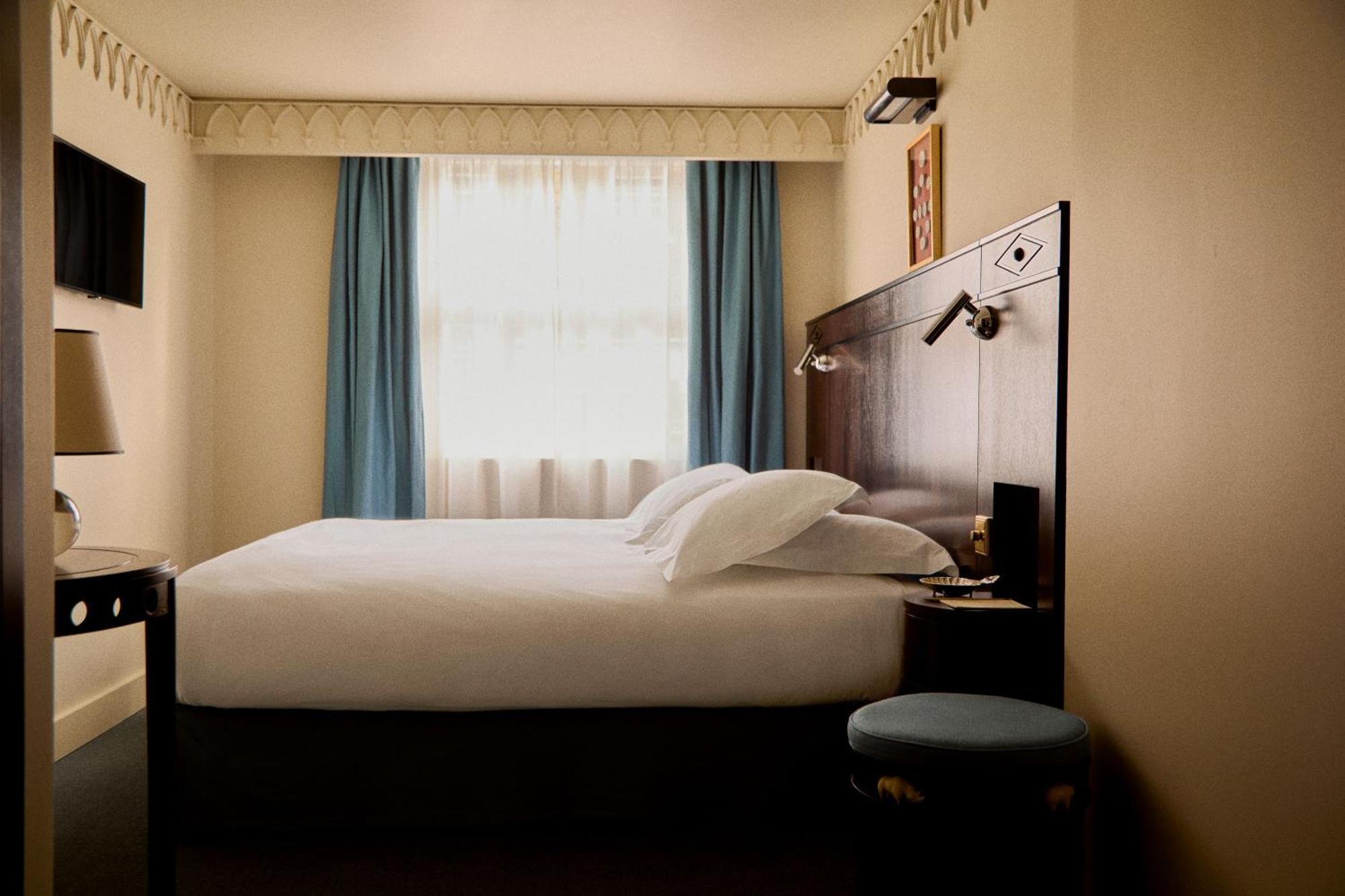Grand Bellevue 4* London