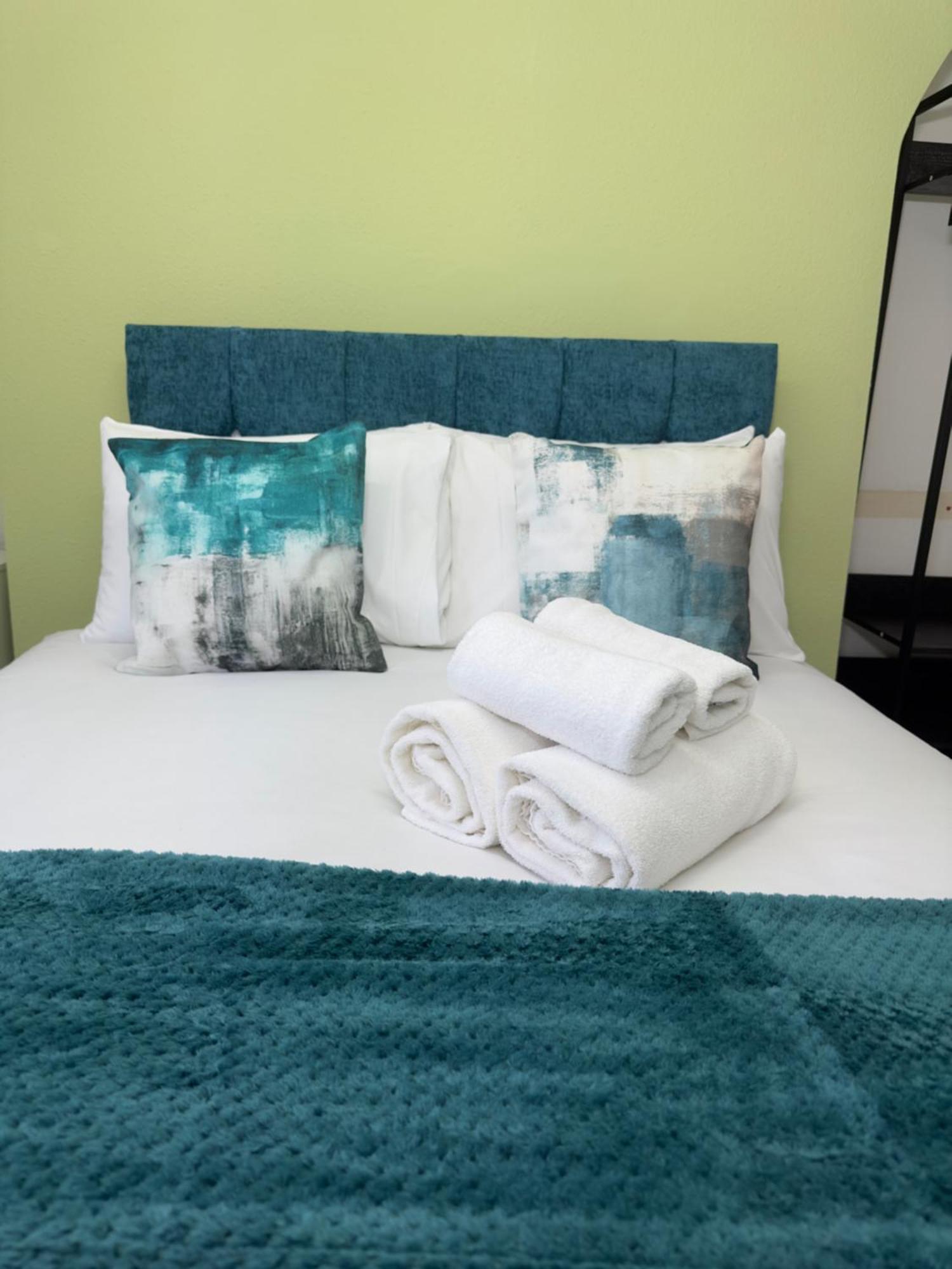 Newly Decorated 5-bed Hackney Townhouse Vakantiehuis