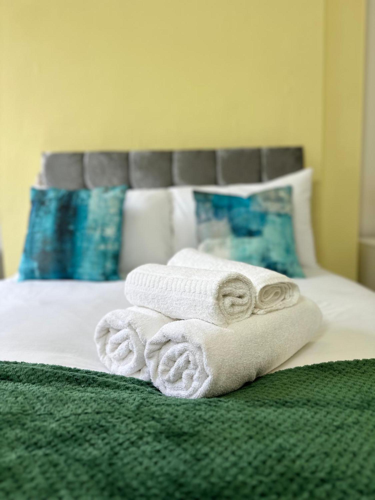 Vakantiehuis Newly Decorated 5-bed Hackney Townhouse Londen