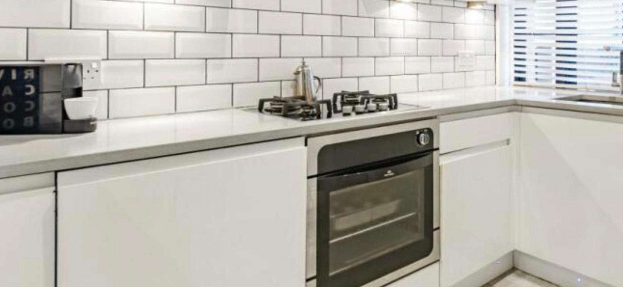 Appartamento Tower Bridge, Boutique, Shad Thames Butlers Wharf Secure Parking , Balcony View Of Shard, Luxury With Van Parking Upto 4 Vans Ideal For Builders Shopfitters Secure Cctv
