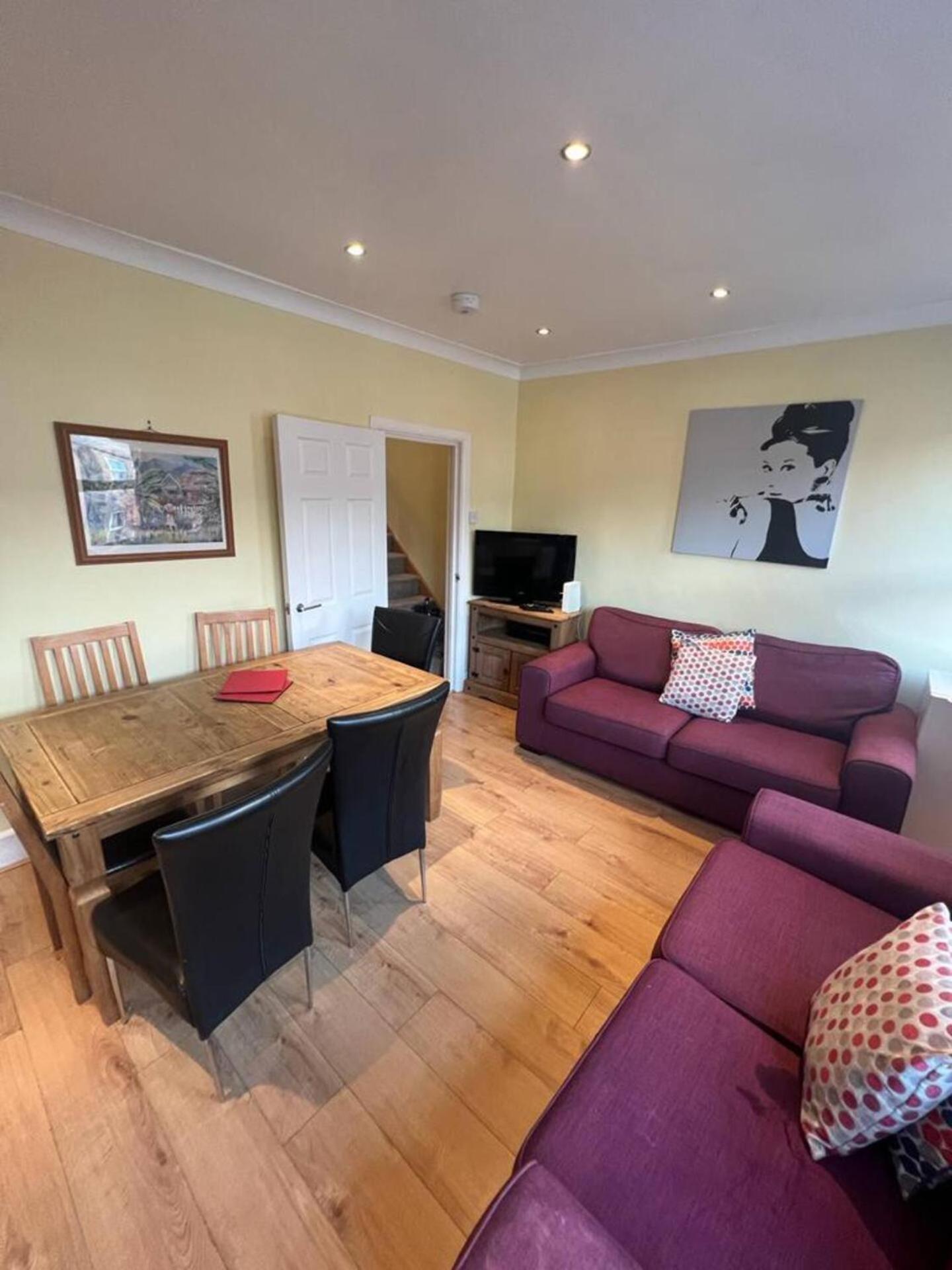 4 Bedroom & 2 Bedroom Appartamento *