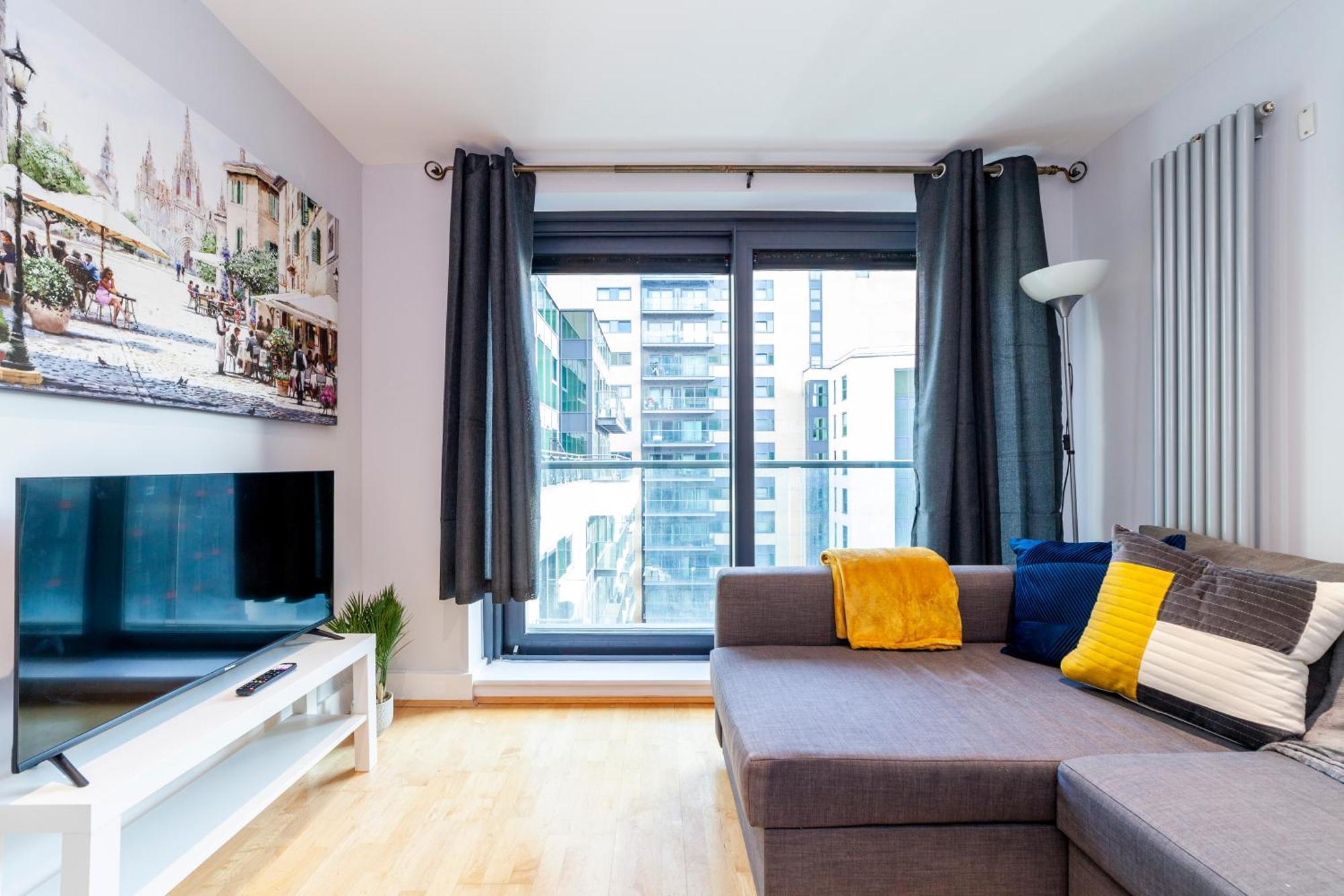 Leilighet Comfy 2br Flat W Balcony In Canary Wharf London