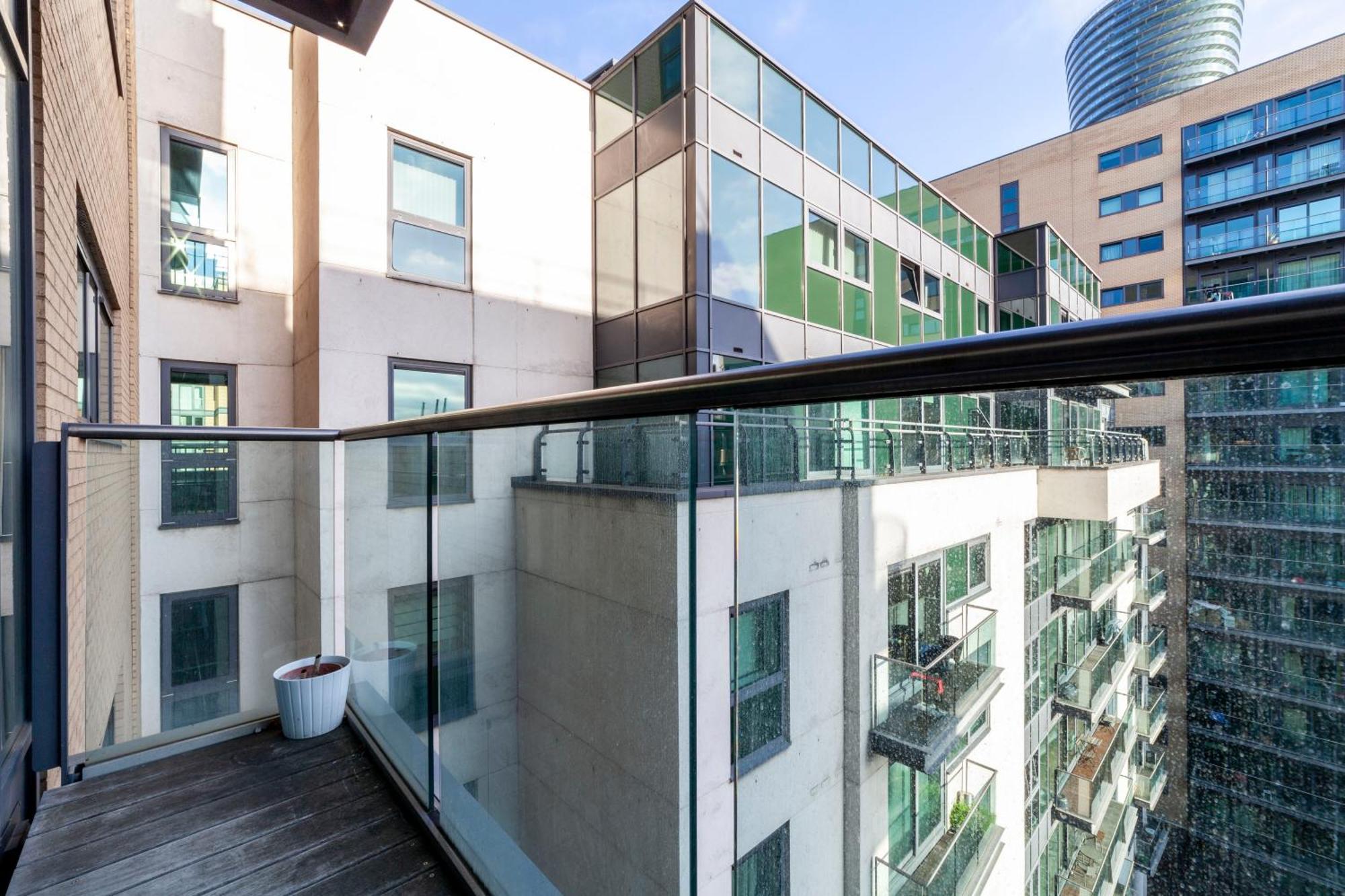 Leilighet Comfy 2br Flat W Balcony In Canary Wharf *