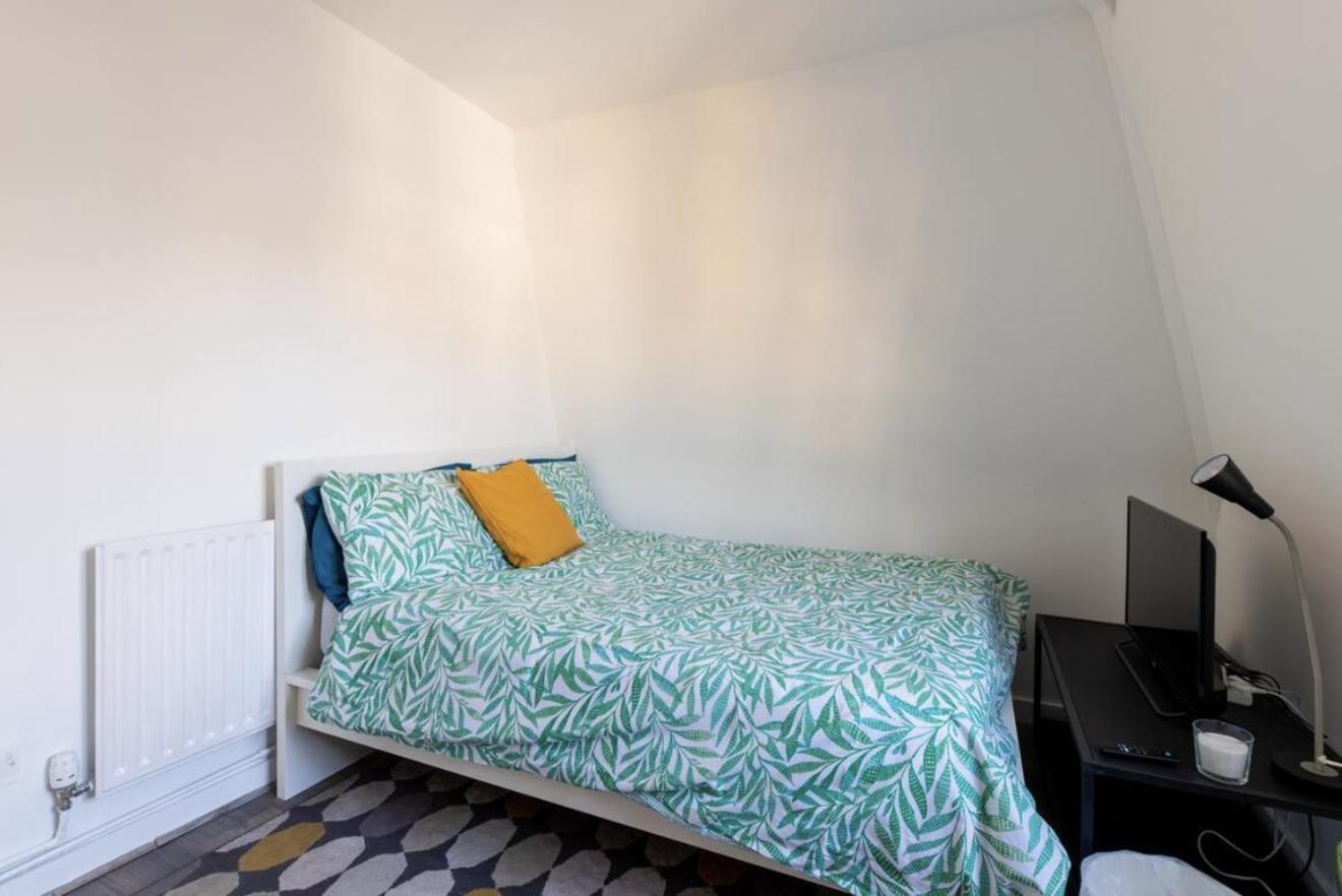 Lägenhet Private Bedroom In Euston