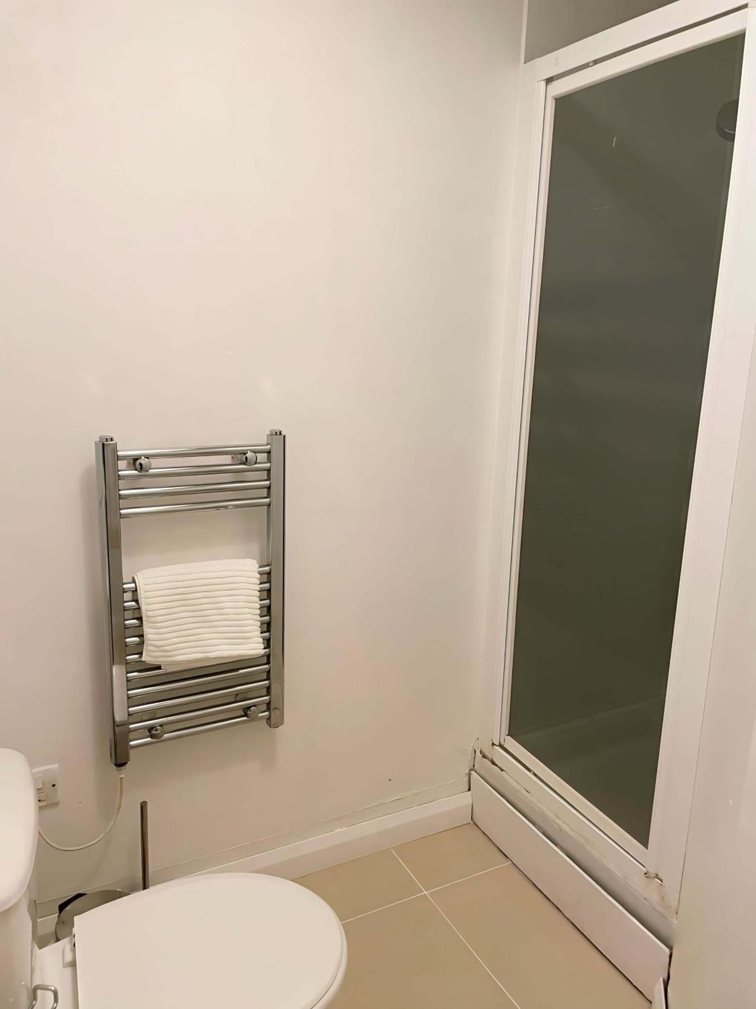 Leilighet 2 Bdrm Contemporary *